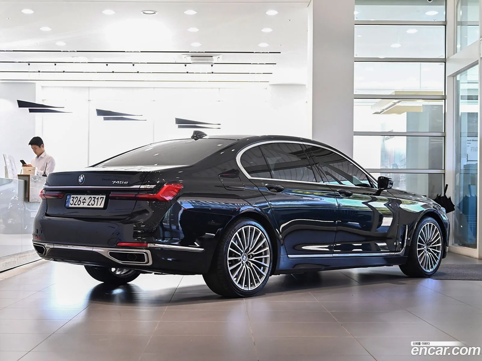 BMW 7 Series G11 745E Iperformance Design Pure Excellence - фотография 119425