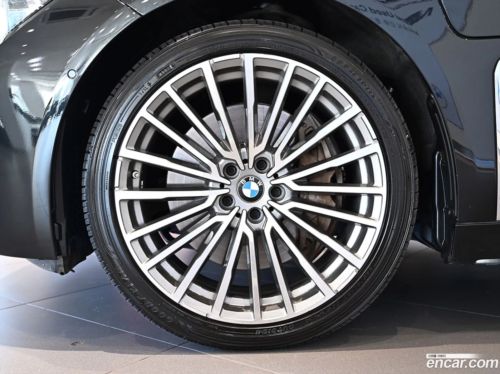 BMW 7 Series G11 745E Iperformance Design Pure Excellence - фотография 119426
