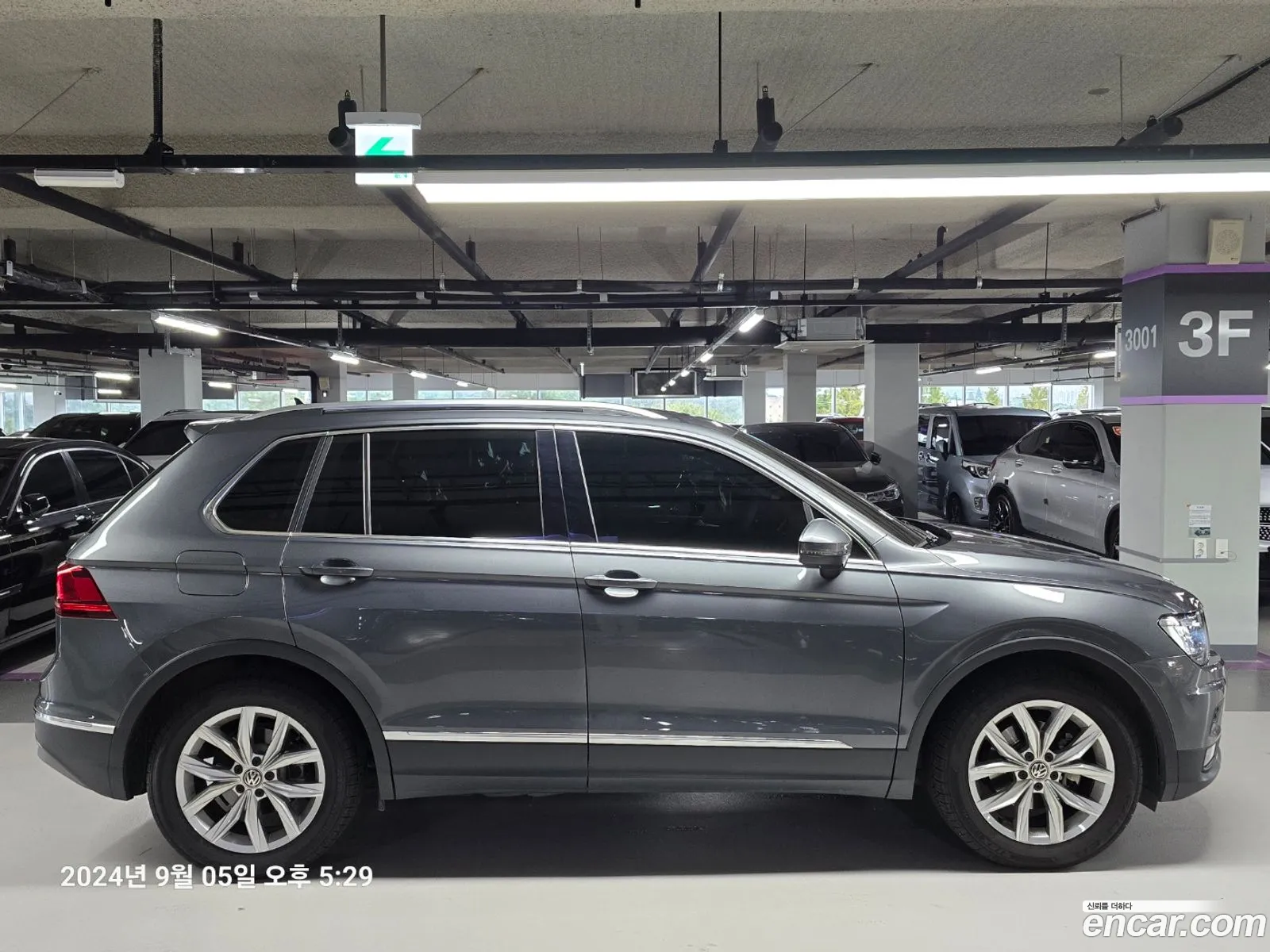 Volkswagen Tiguan 2Nd Generation 20 Tdi Premium - фотография 12685302