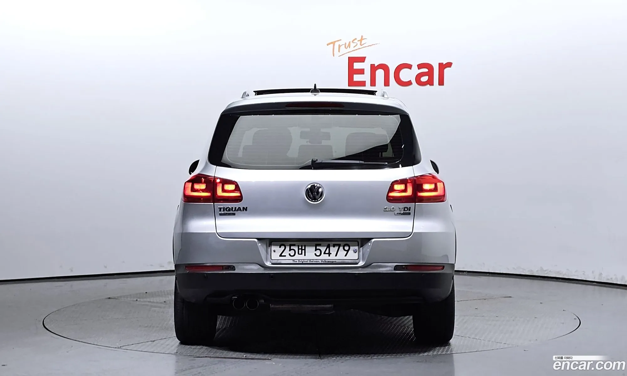 Volkswagen New Tiguan 20 Tdi Premium 5N - фотография 12685255