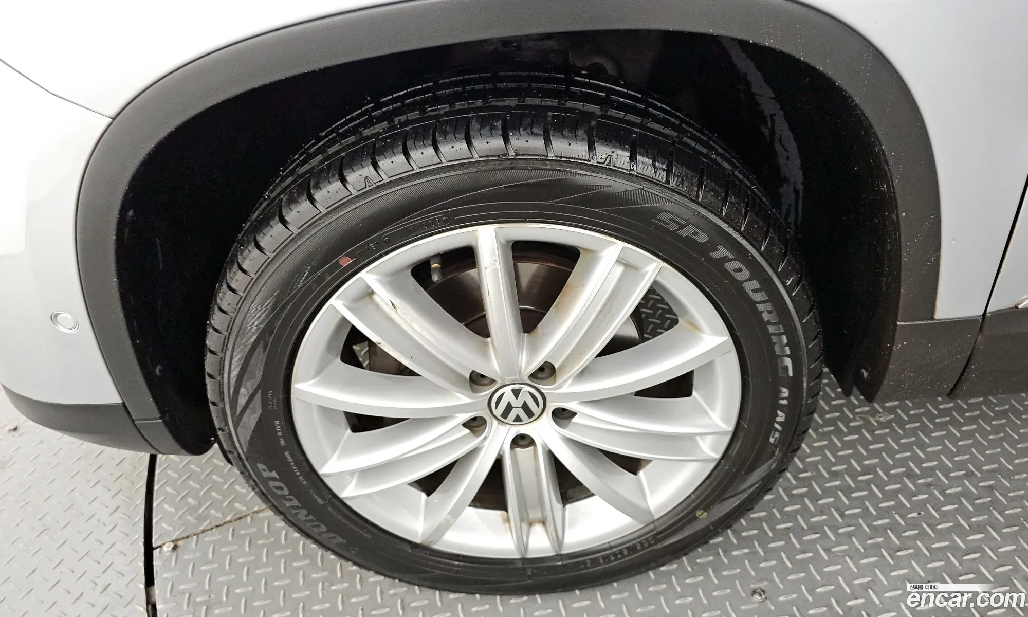 Volkswagen New Tiguan 20 Tdi Premium 5N - фотография 12685256