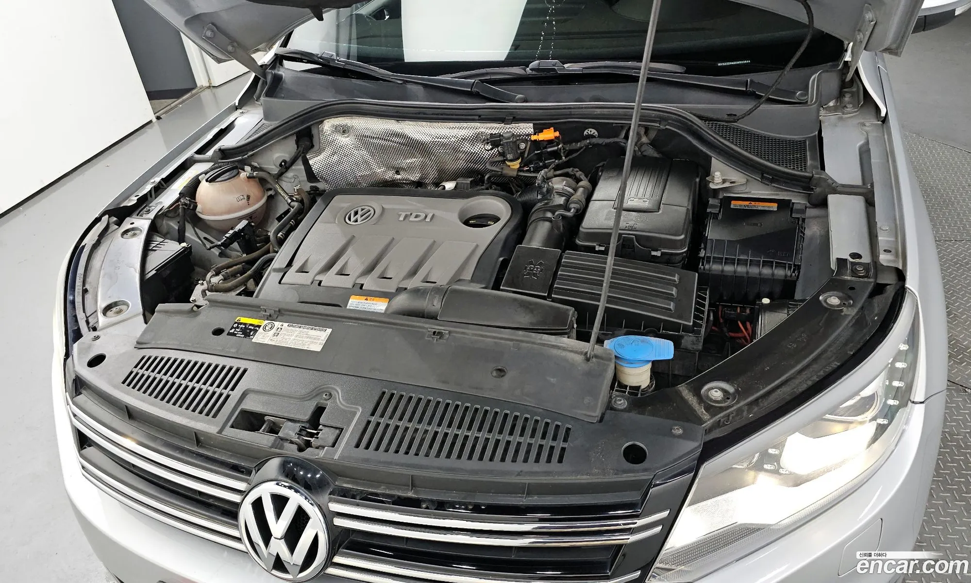 Volkswagen New Tiguan 20 Tdi Premium 5N - фотография 12685257