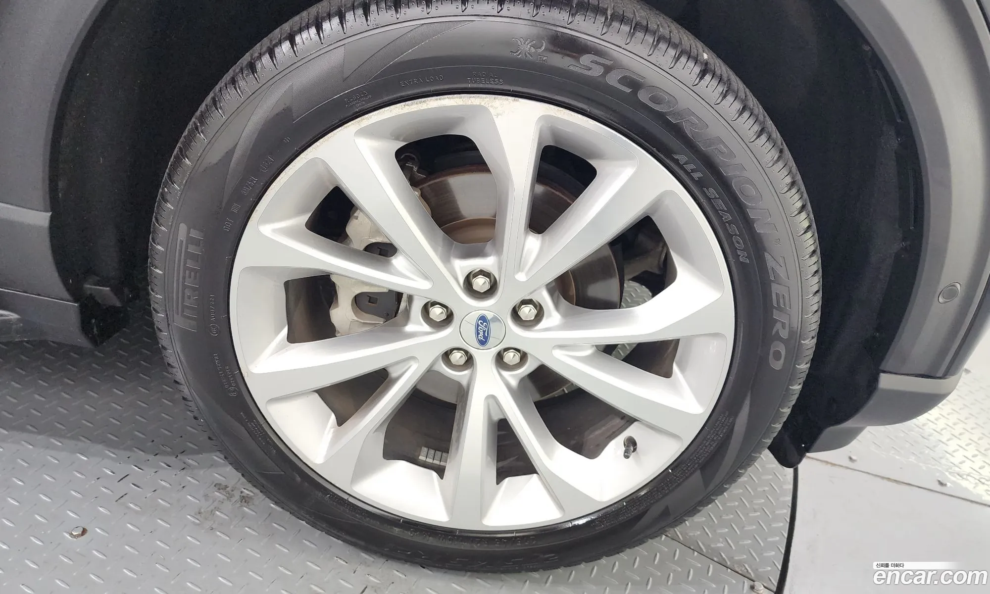 Ford Explorer 6Th Generation 30 Platinum 4Wd - фотография 17326836
