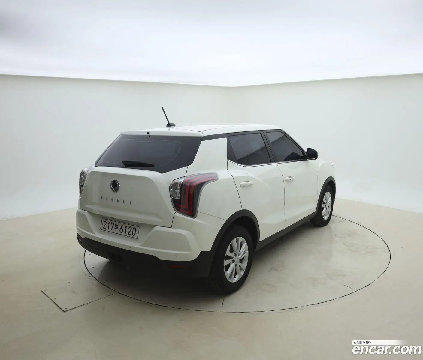 Kg Mobility Ssangyong Very New Tivoli Gasoline 15 2Wd V1 - фотография 14947040