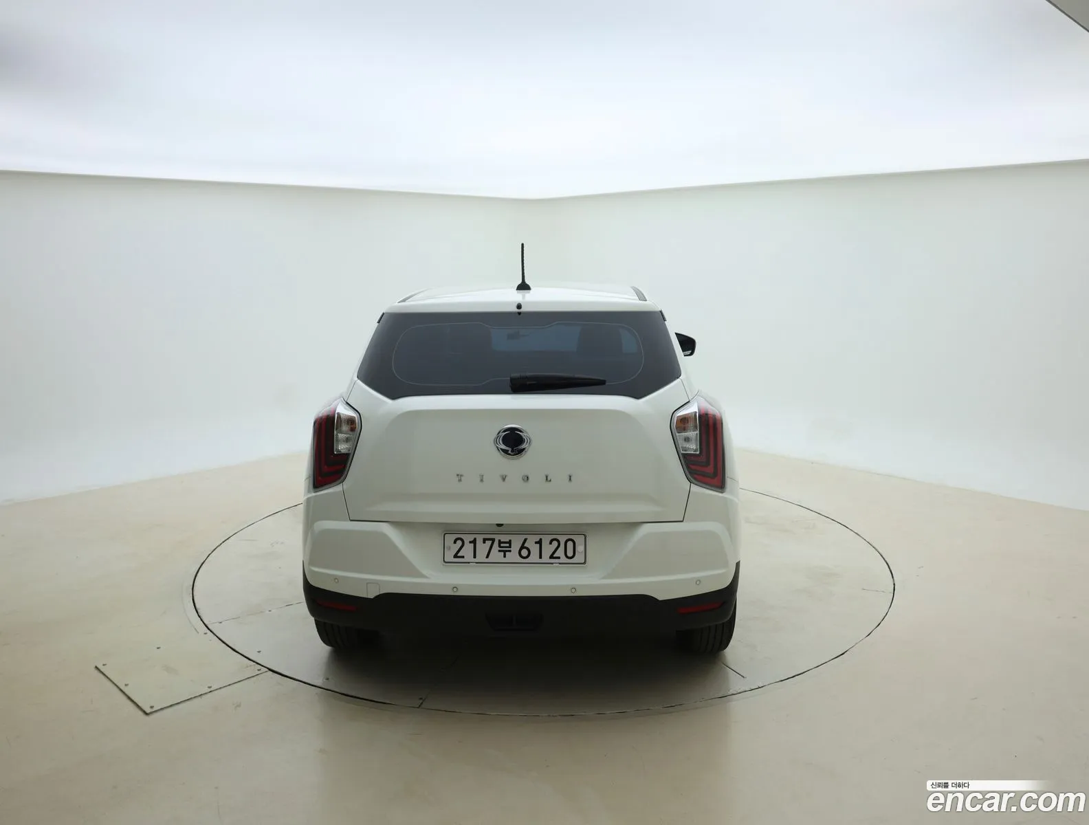 Kg Mobility Ssangyong Very New Tivoli Gasoline 15 2Wd V1 - фотография 14947042