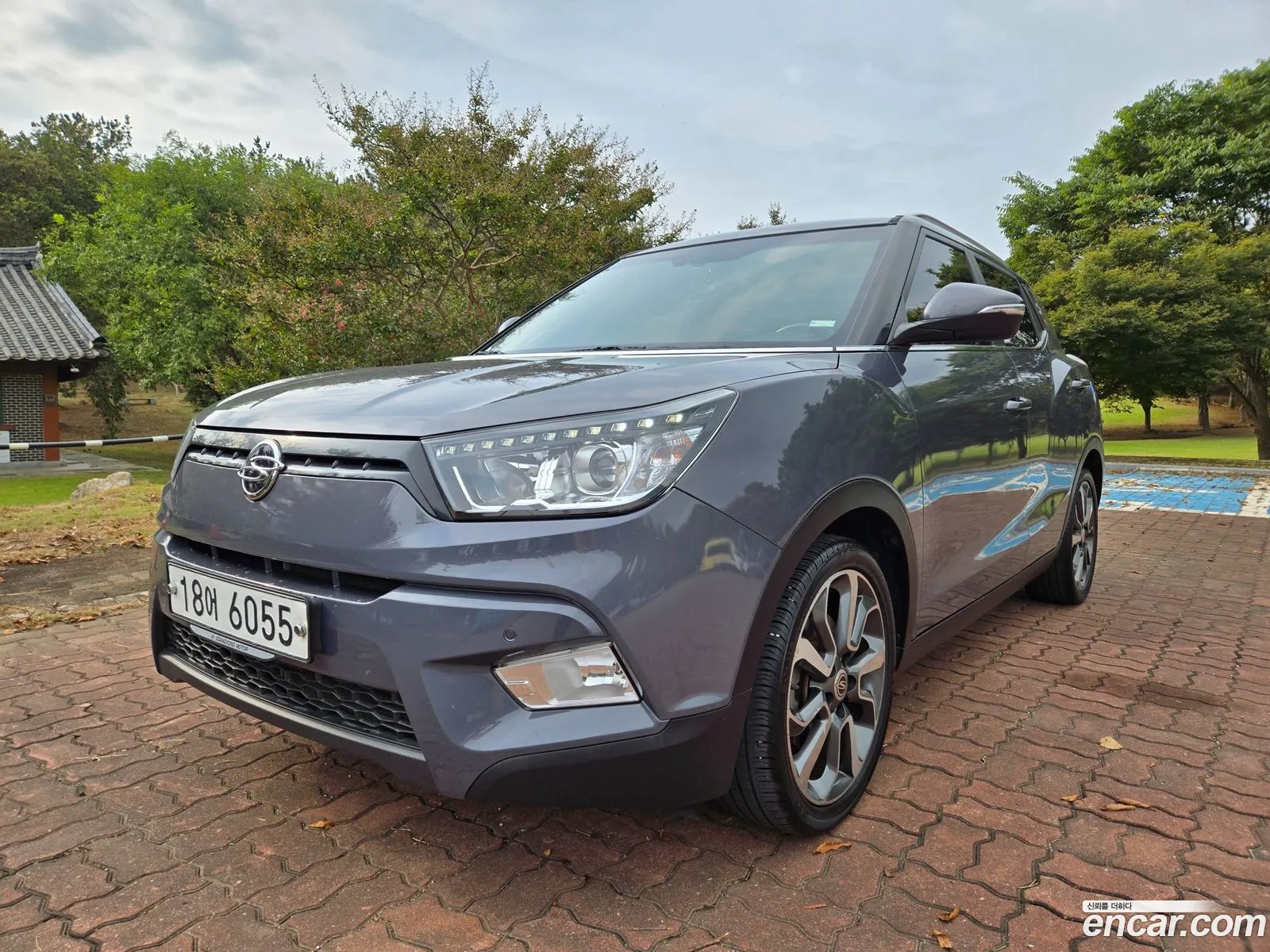 Kg Mobility Ssangyong Tivoli Lx 2Wd Top-Of-The-Line Model - фотография 4691967