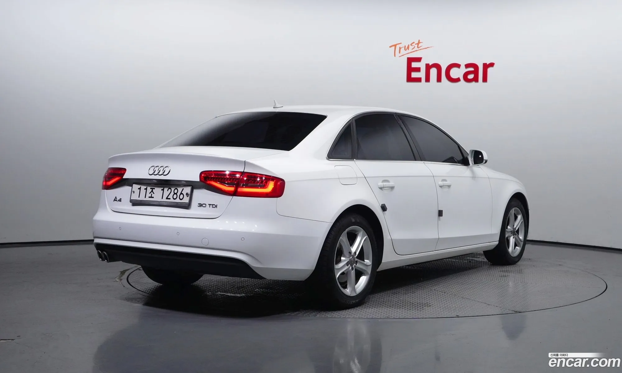 Audi New A4 30 Tdi B8 - фотография 12640032