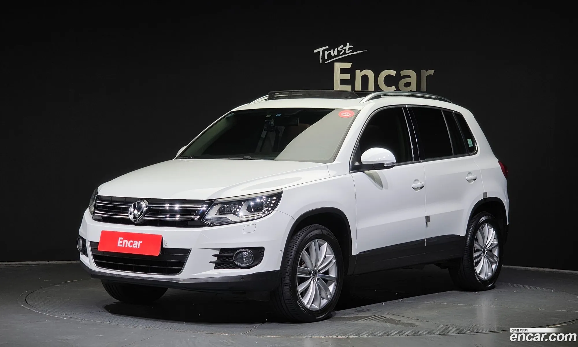 Volkswagen New Tiguan 20 Tdi Premium 5N - фотография 12692015