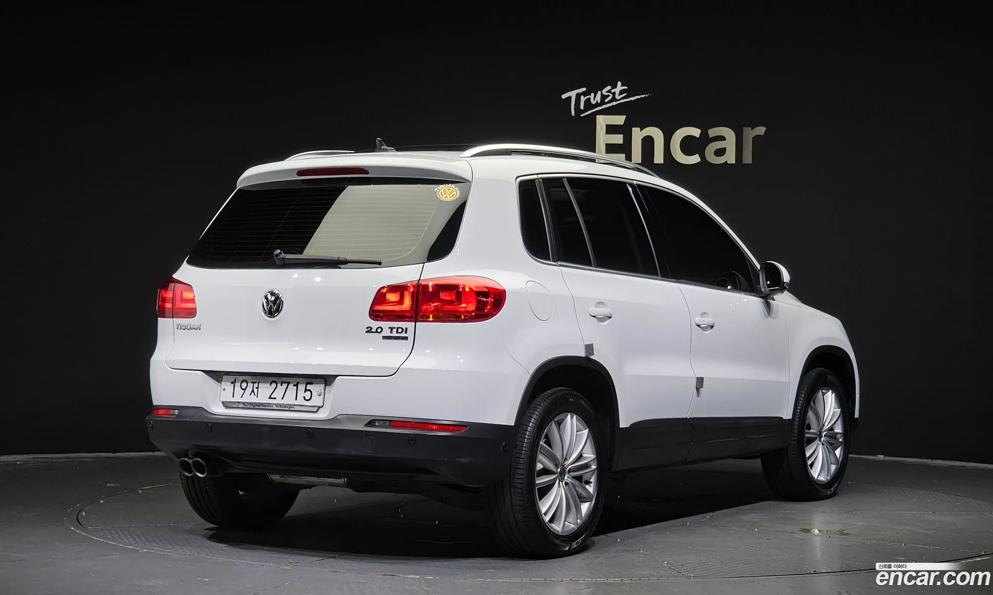 Volkswagen New Tiguan 20 Tdi Premium 5N - фотография 12692016