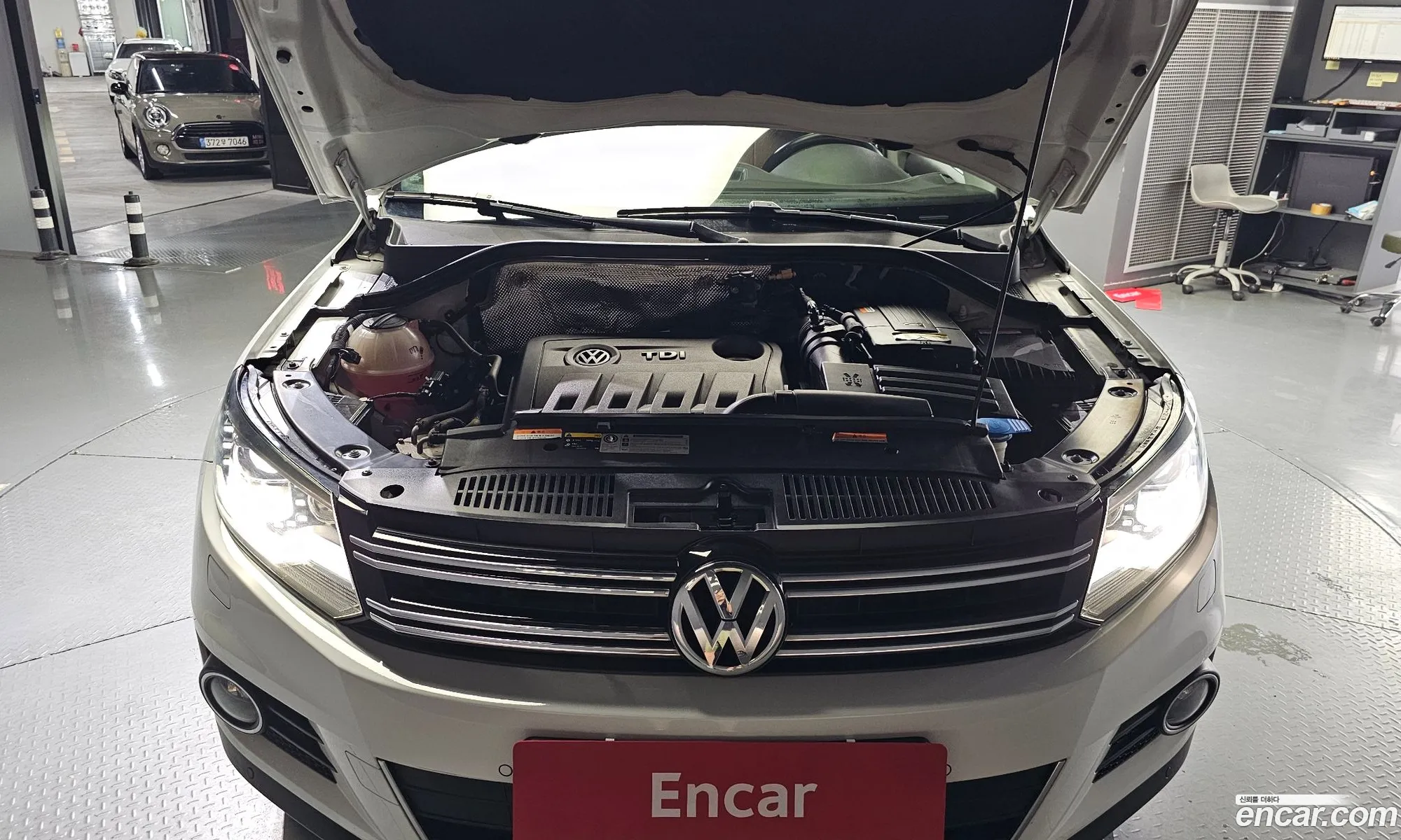 Volkswagen New Tiguan 20 Tdi Premium 5N - фотография 12692020