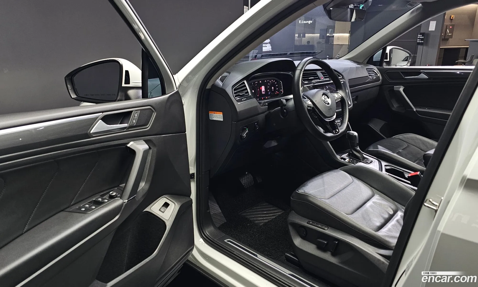 Volkswagen Tiguan Allspace 20 Tdi Prestige - фотография 12635200