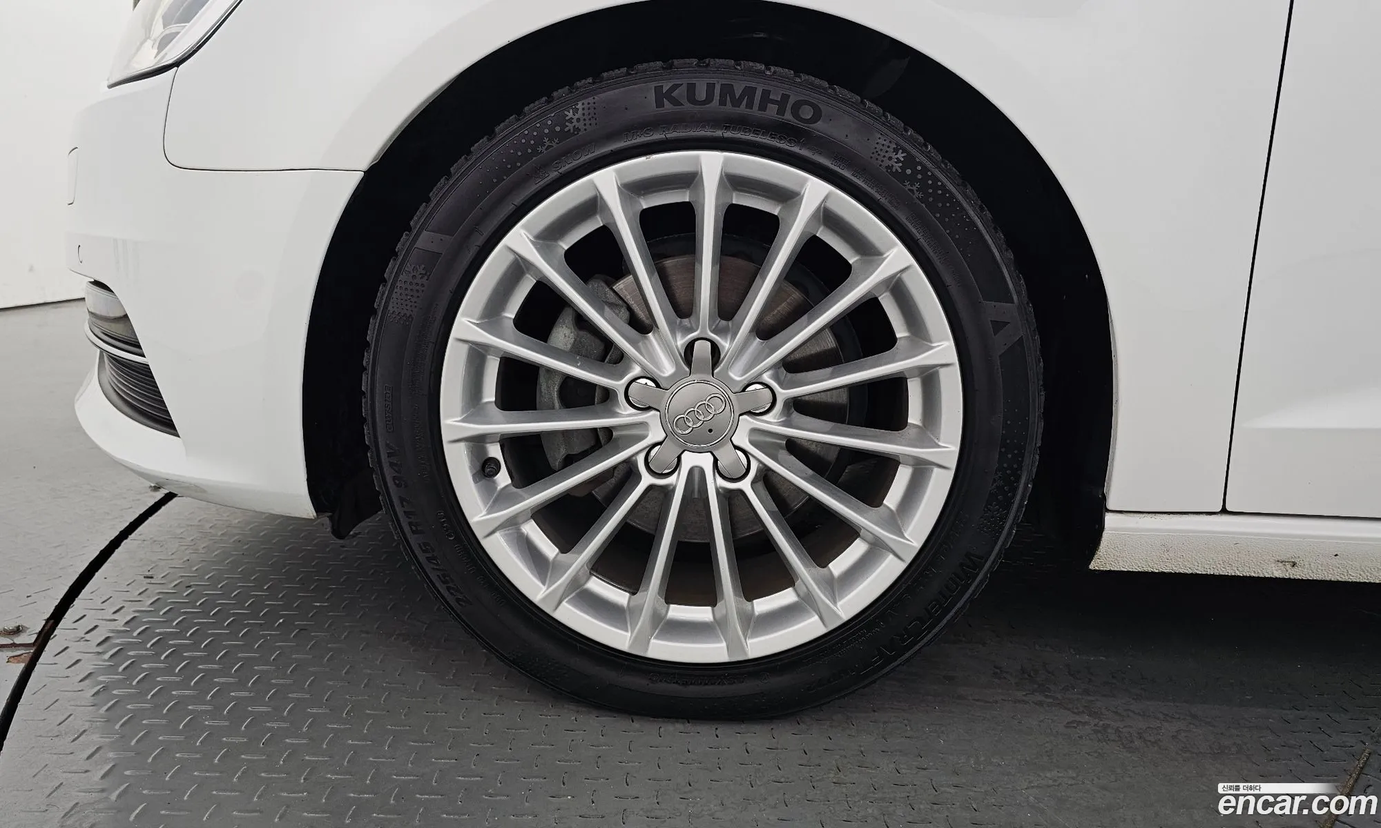 Audi New A3 35 Tdi Dynamic Sportback 8V - фотография 12702936