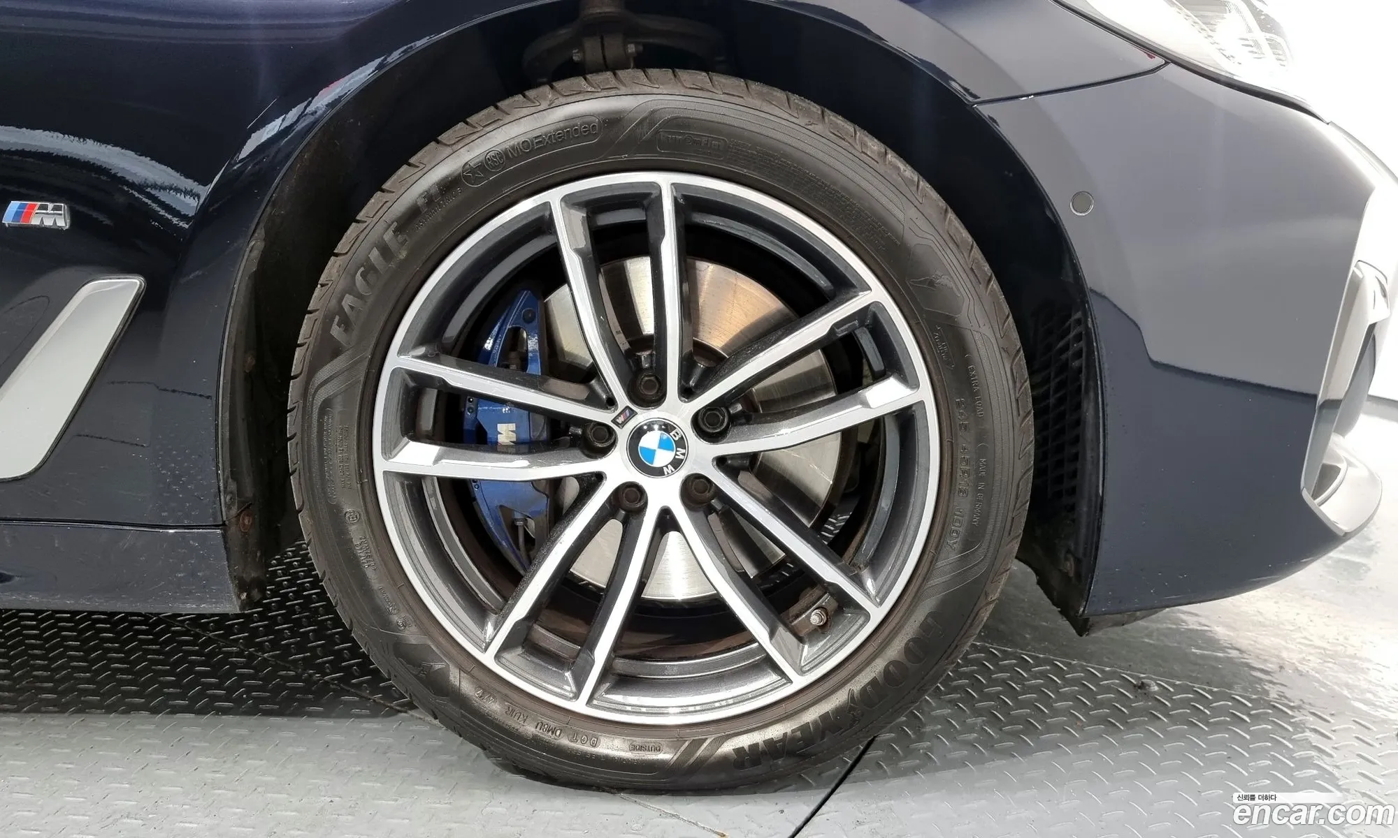 BMW 5 Series G30 523D ​​xDrive M Sports - фотография 120734