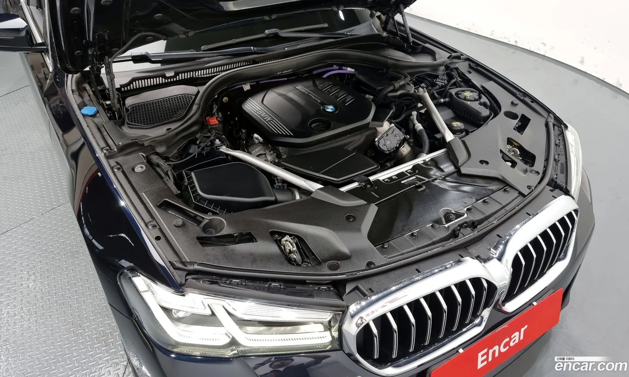 BMW 5 Series G30 523D ​​xDrive M Sports - фотография 120735
