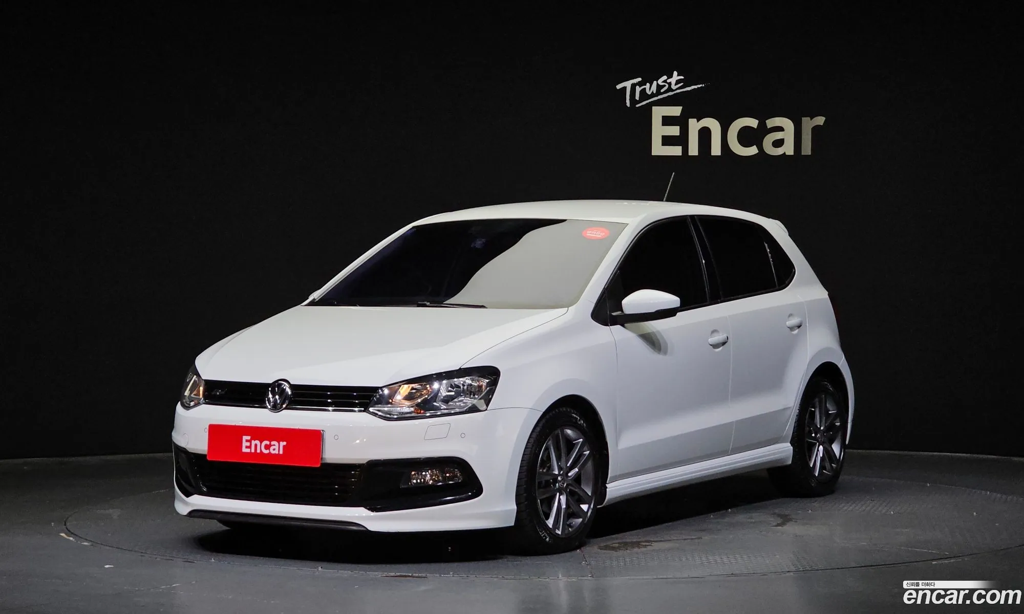 Volkswagen Polo 14 Tdi R-Line 5Th Generation - фотография 12504926