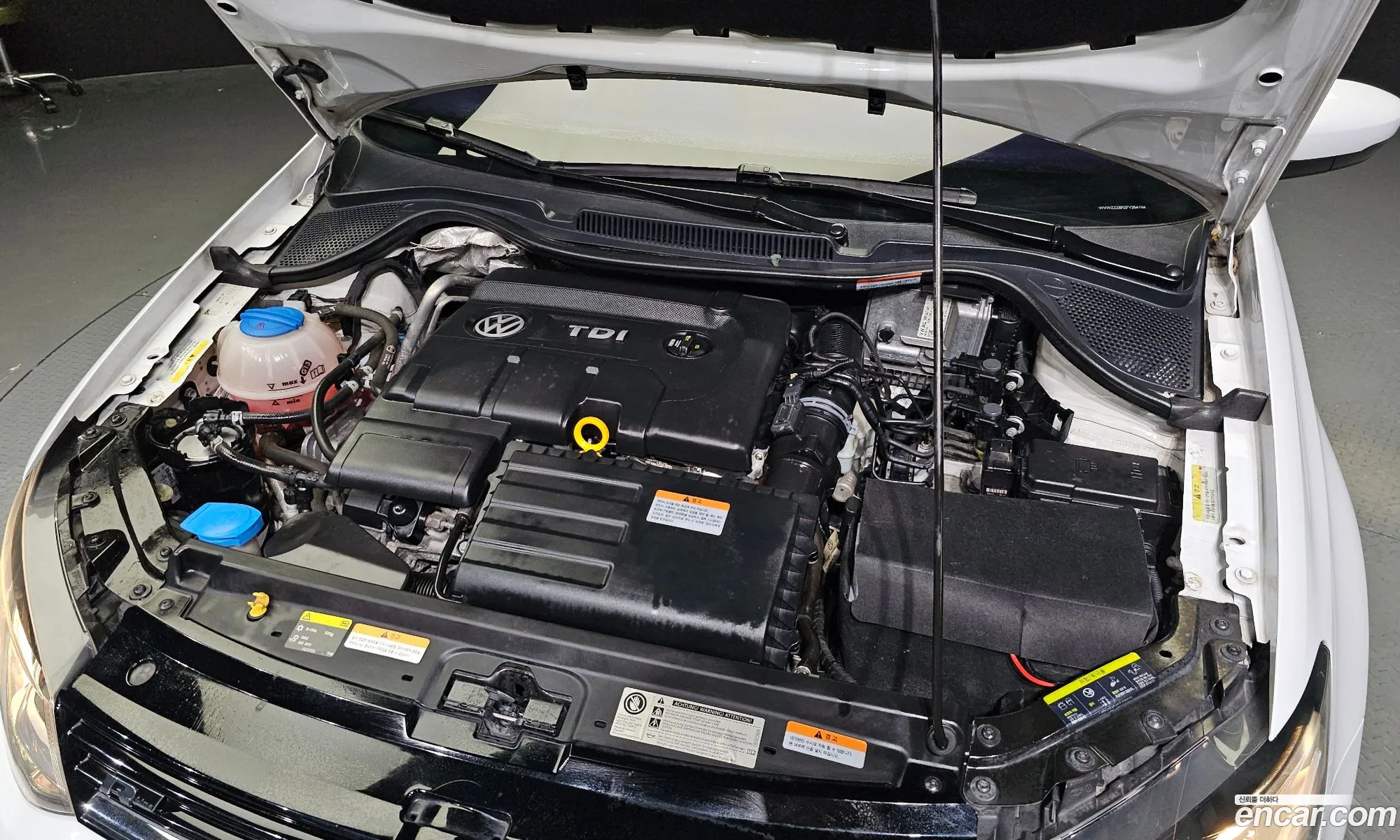 Volkswagen Polo 14 Tdi R-Line 5Th Generation - фотография 12504931