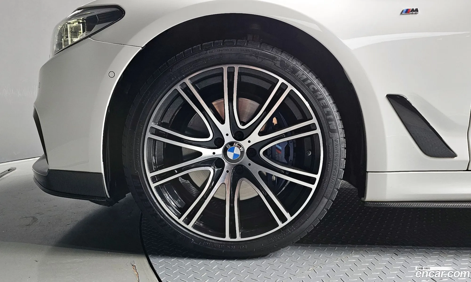 BMW 5 Series G30 530I xDrive M Sports - фотография 147959