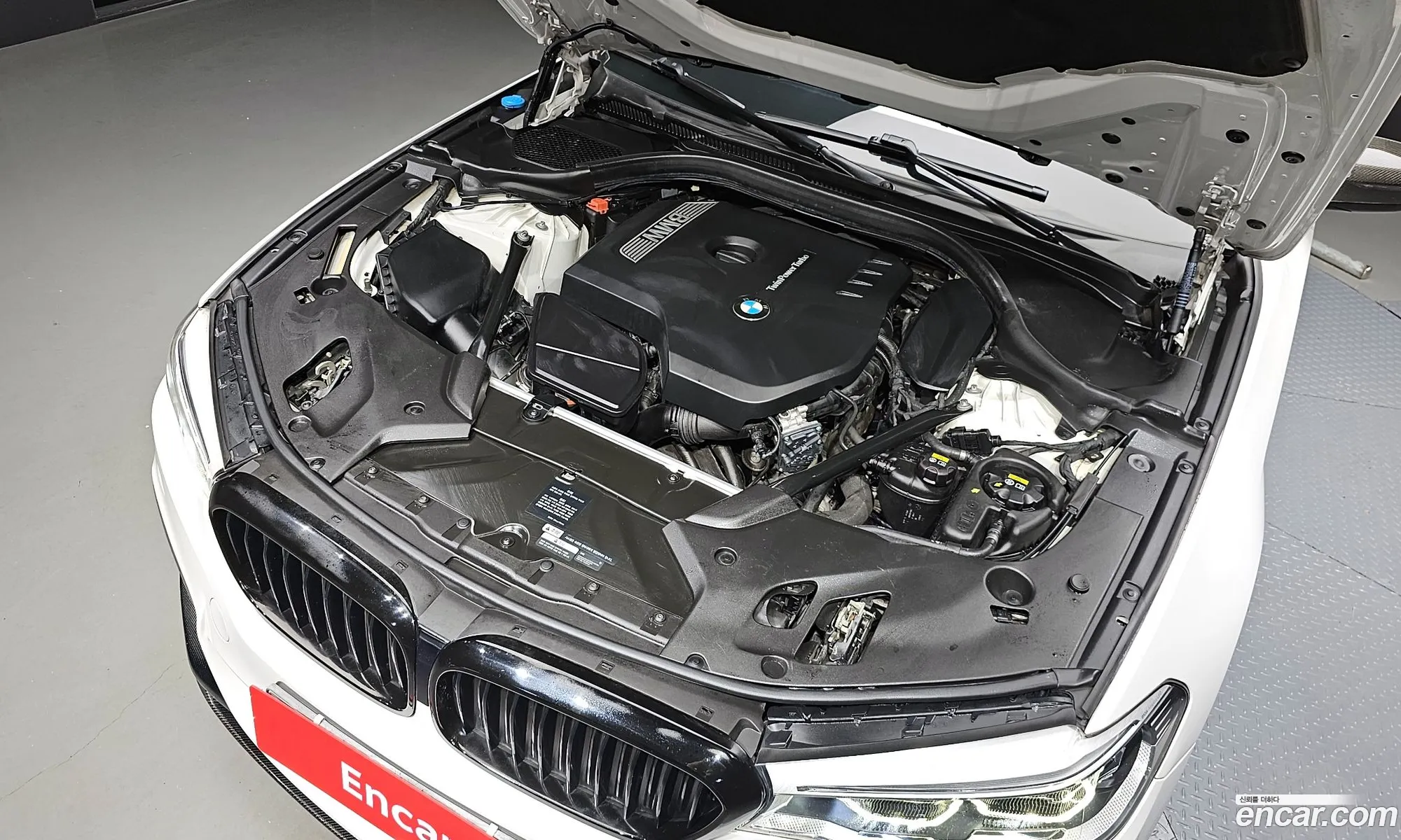BMW 5 Series G30 530I xDrive M Sports - фотография 147960
