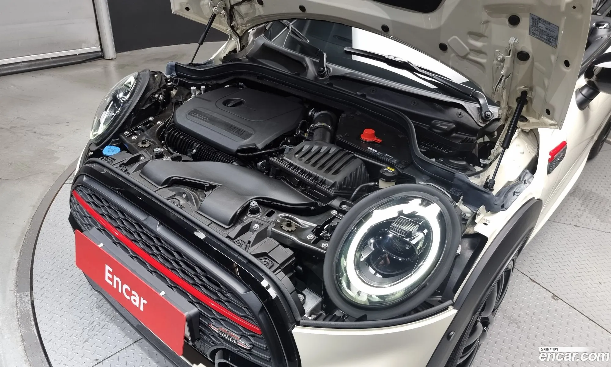 Mini Cooper S Convertible Jcw 3Rd Generation - фотография 689860