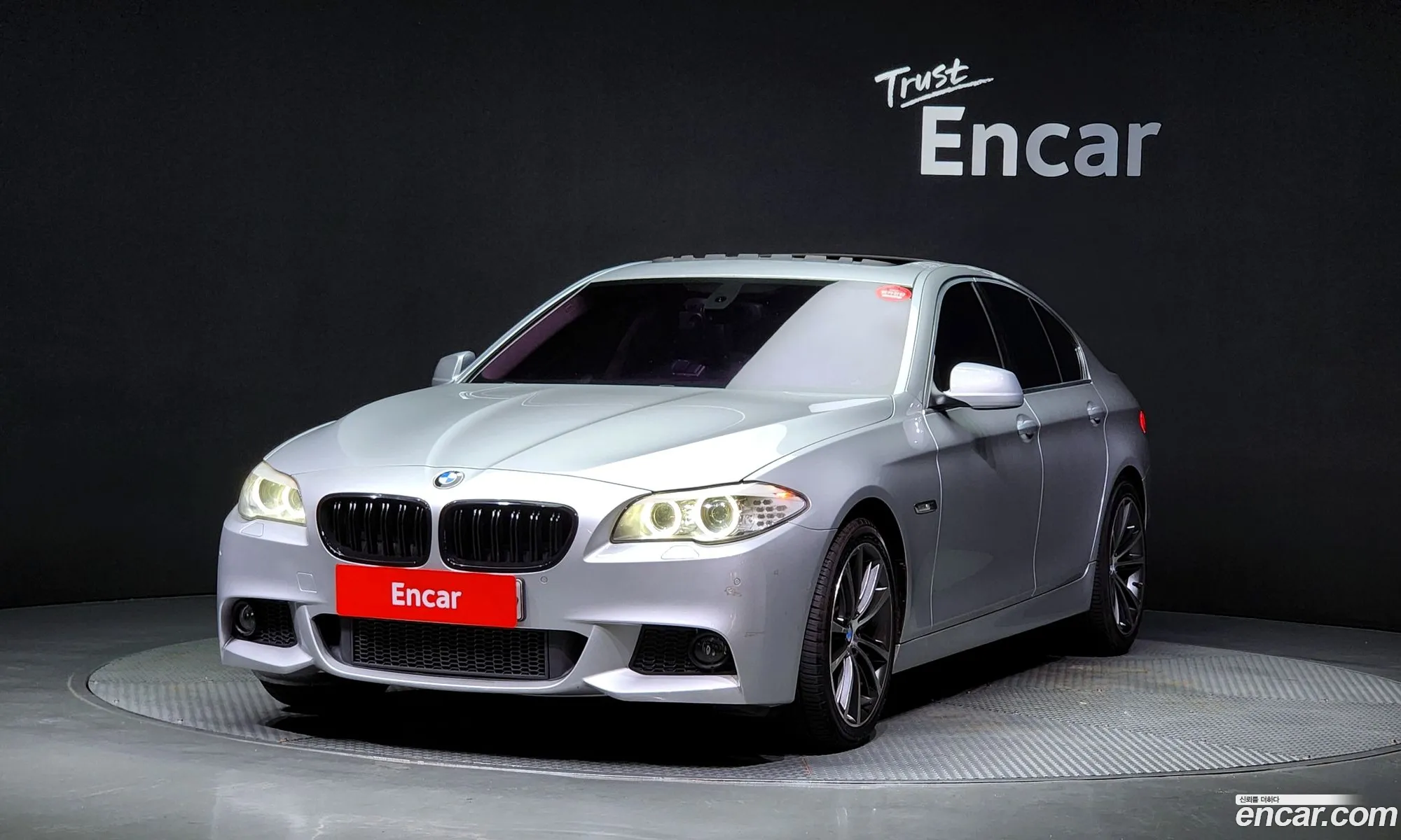 BMW 5 Series F10 520D - фотография 147979