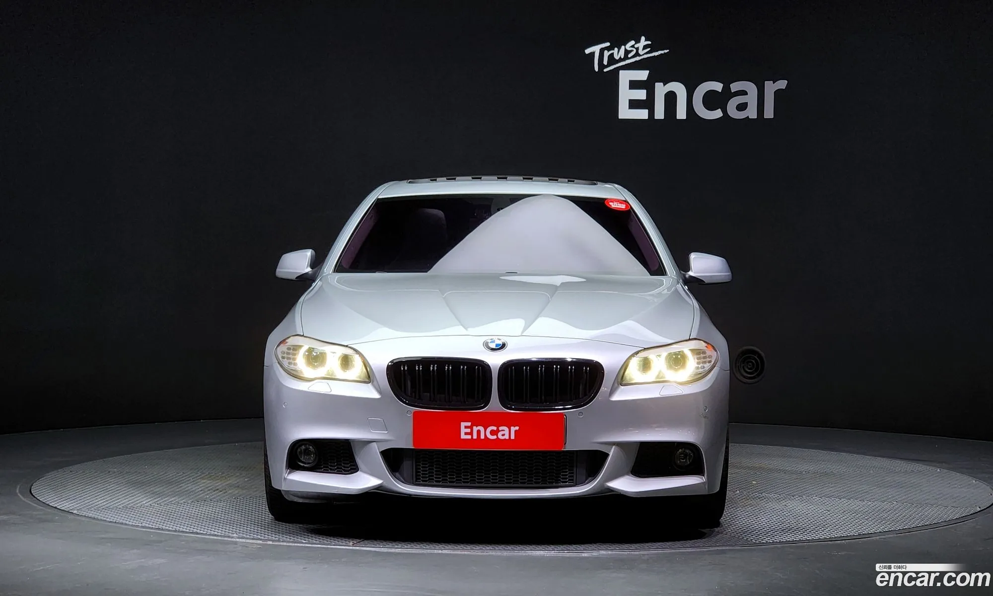 BMW 5 Series F10 520D - фотография 147981