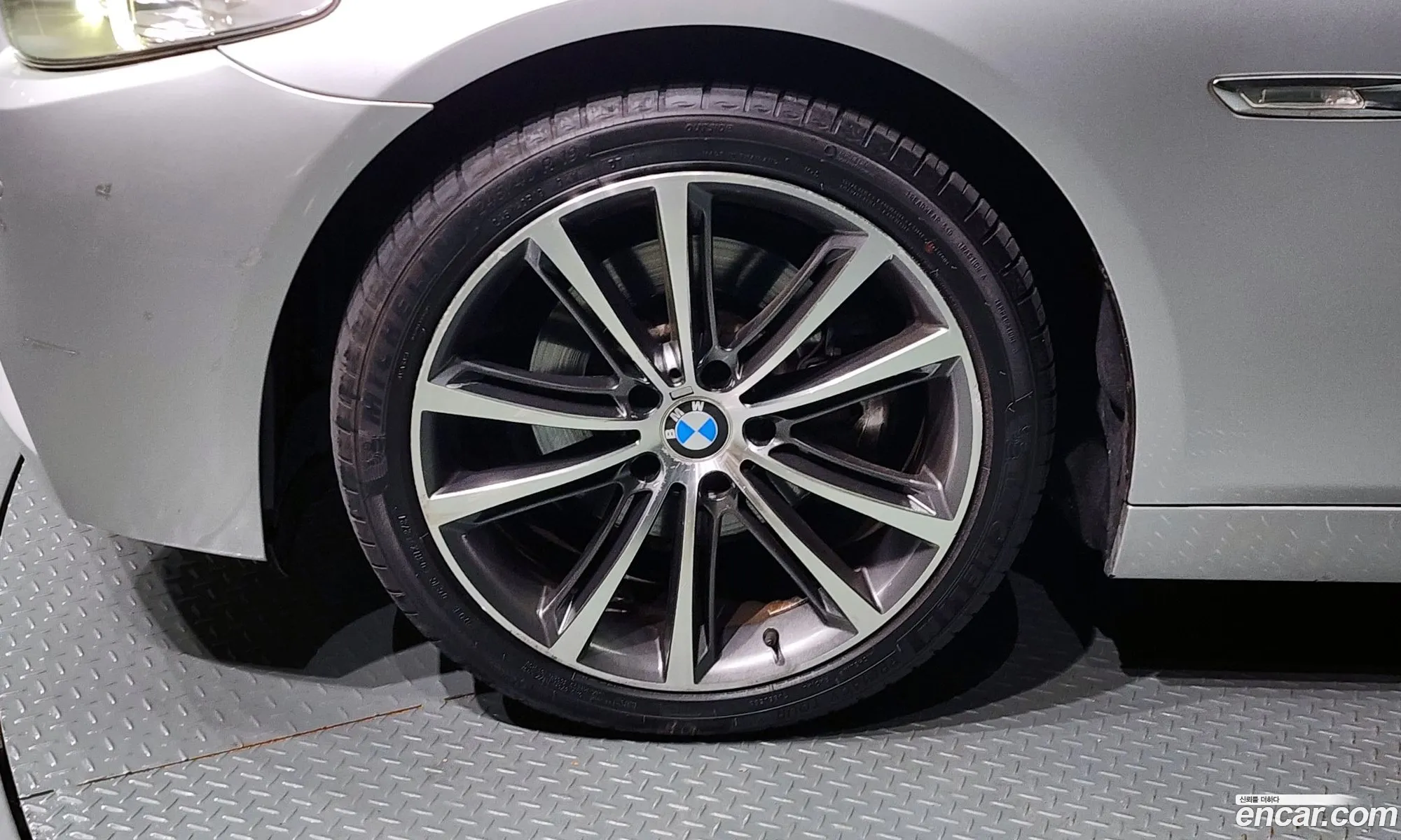 BMW 5 Series F10 520D - фотография 147983