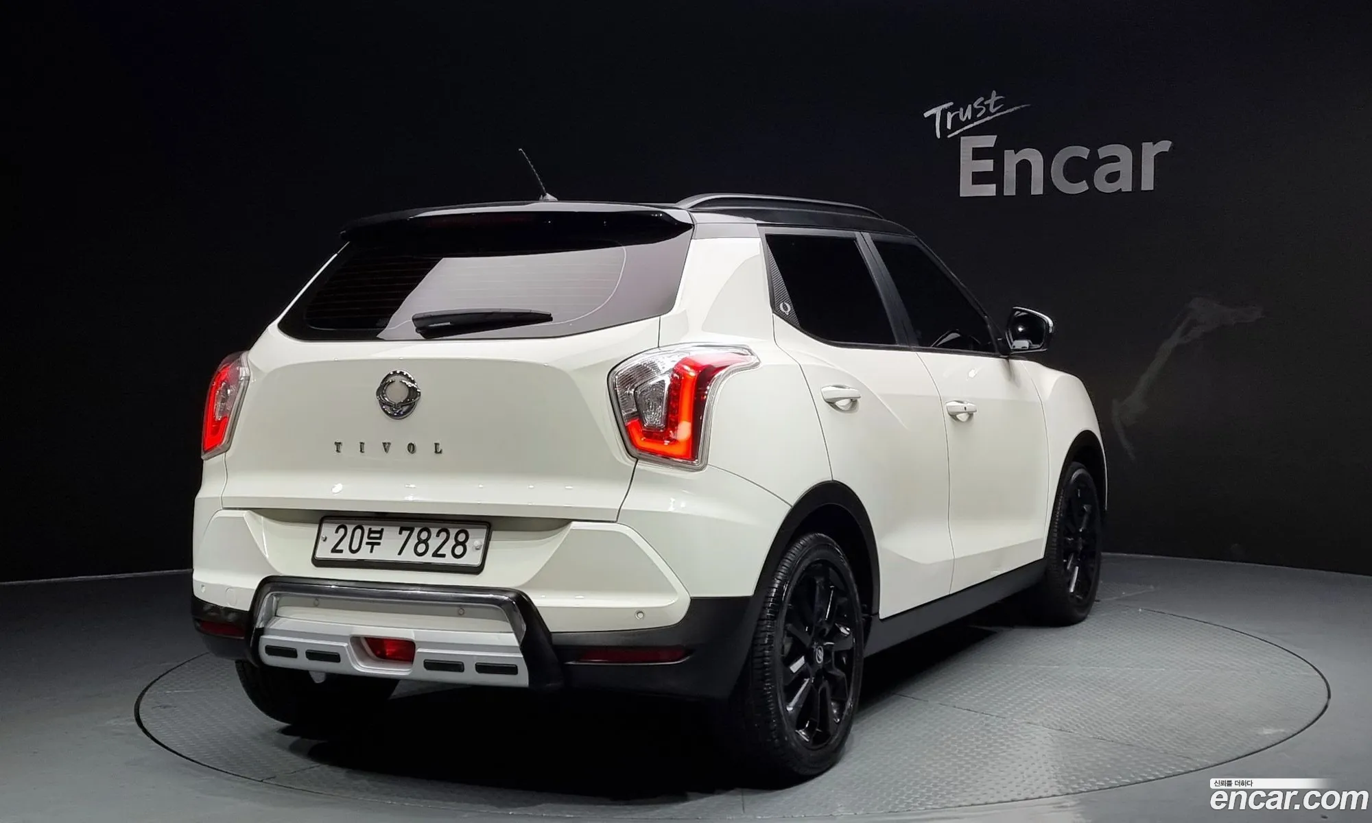 Kg Mobility Ssangyong Tivoli Lx 2Wd Top-Of-The-Line Model - фотография 4651098