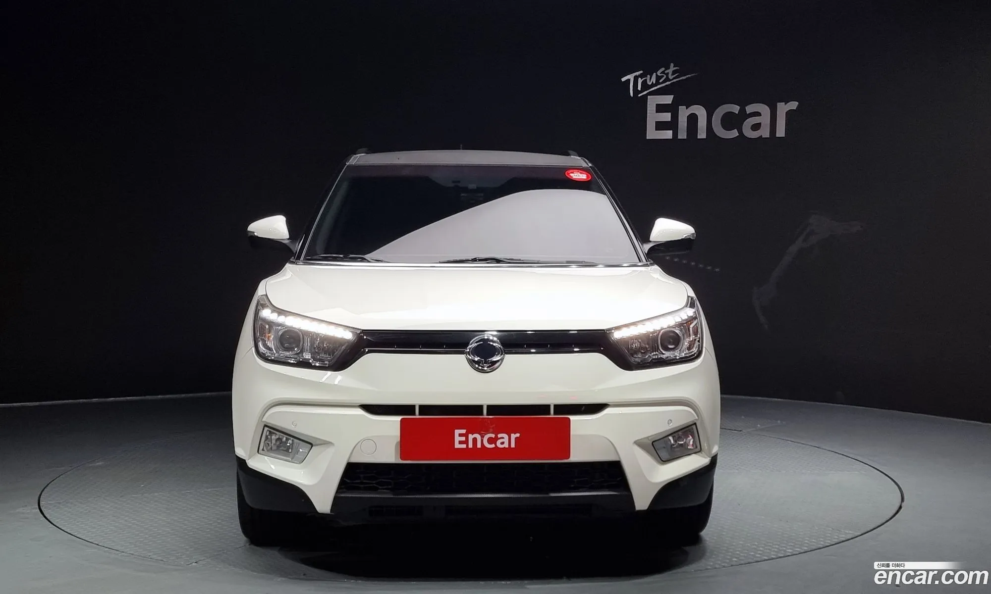 Kg Mobility Ssangyong Tivoli Lx 2Wd Top-Of-The-Line Model - фотография 4651099