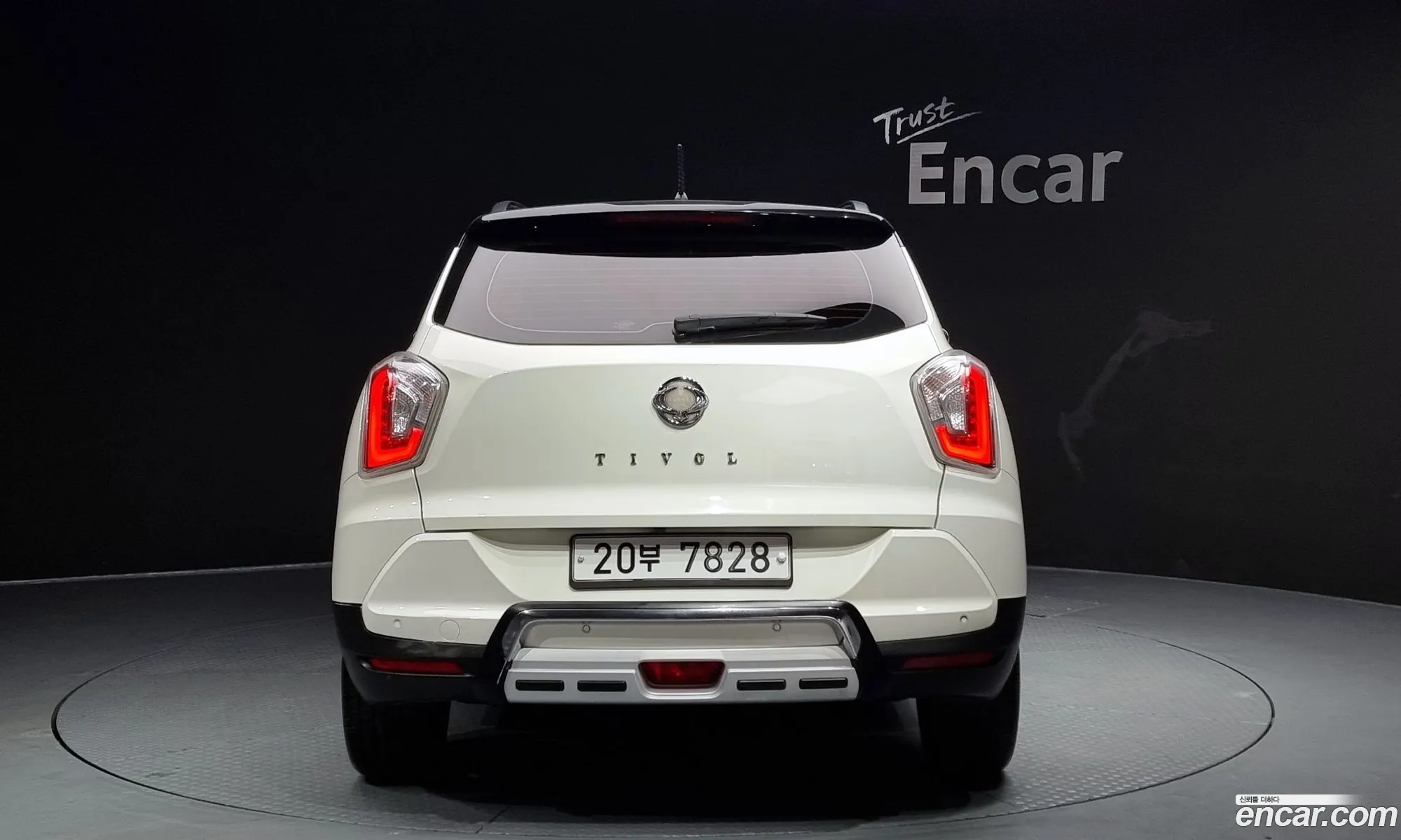 Kg Mobility Ssangyong Tivoli Lx 2Wd Top-Of-The-Line Model - фотография 4651100