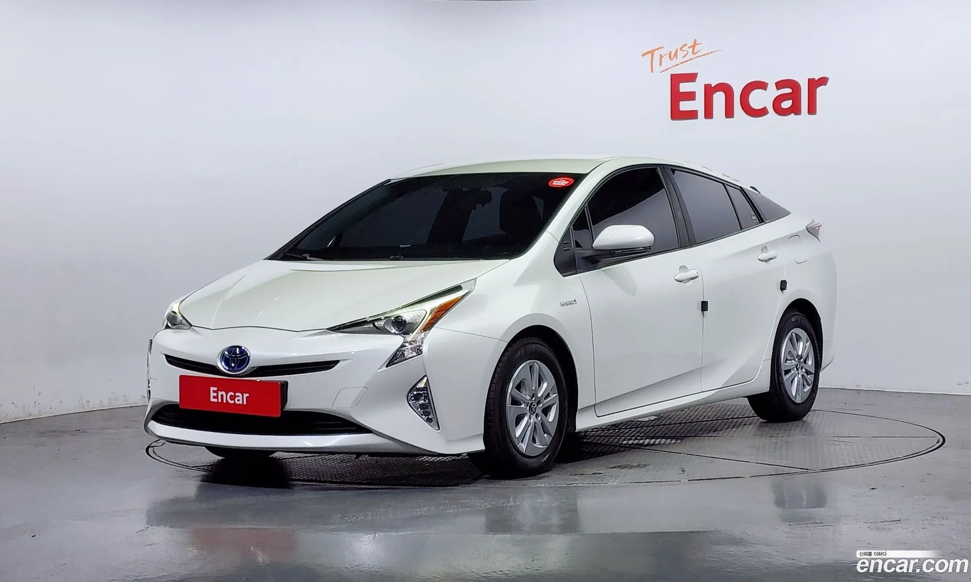 Toyota Prius 4Th Generation 18 E - фотография 15677723