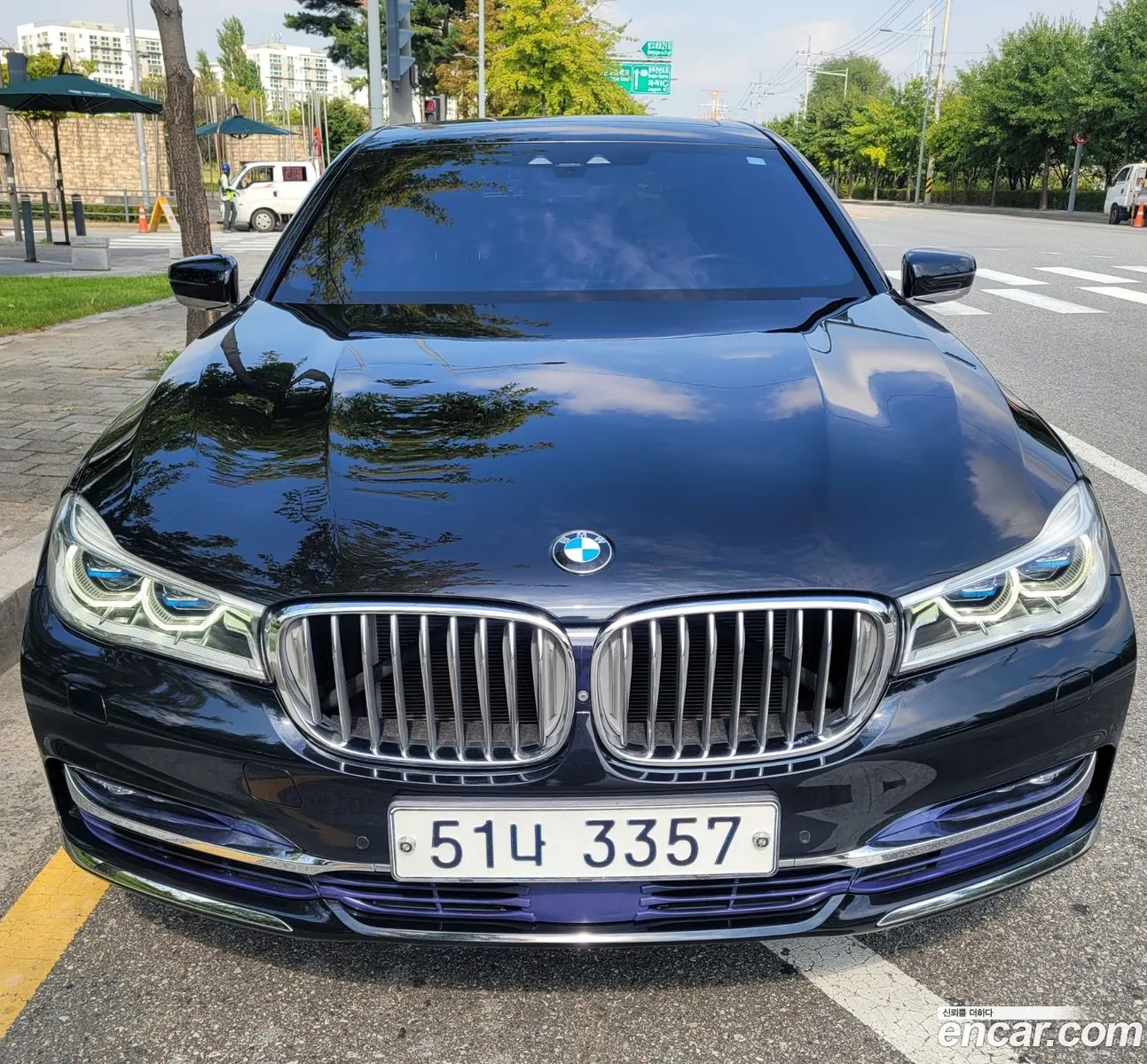 BMW 7 Series G11 750Li xDrive - фотография 14844779