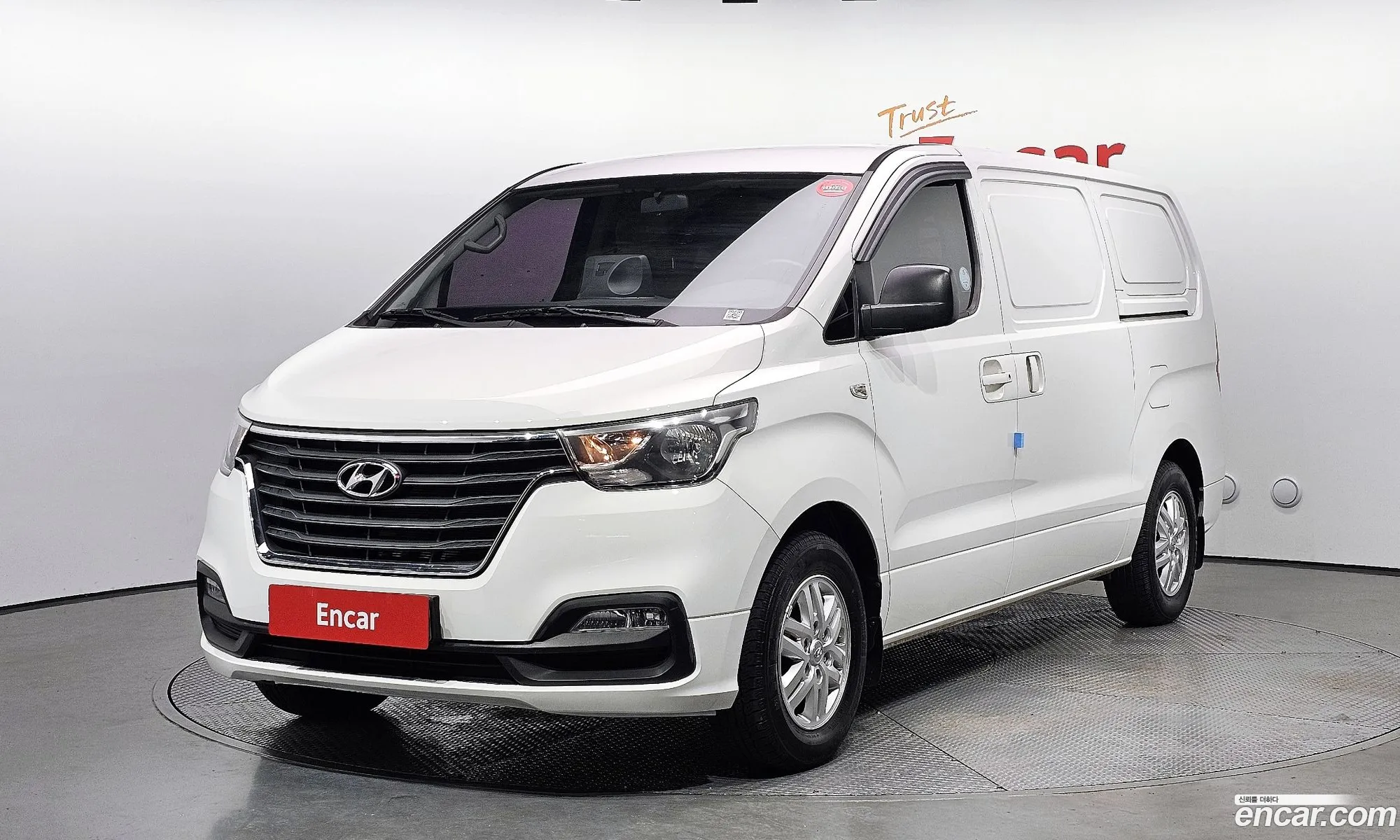 The New Grand Starex Van 3 -Seater Smart - фотография 16987053