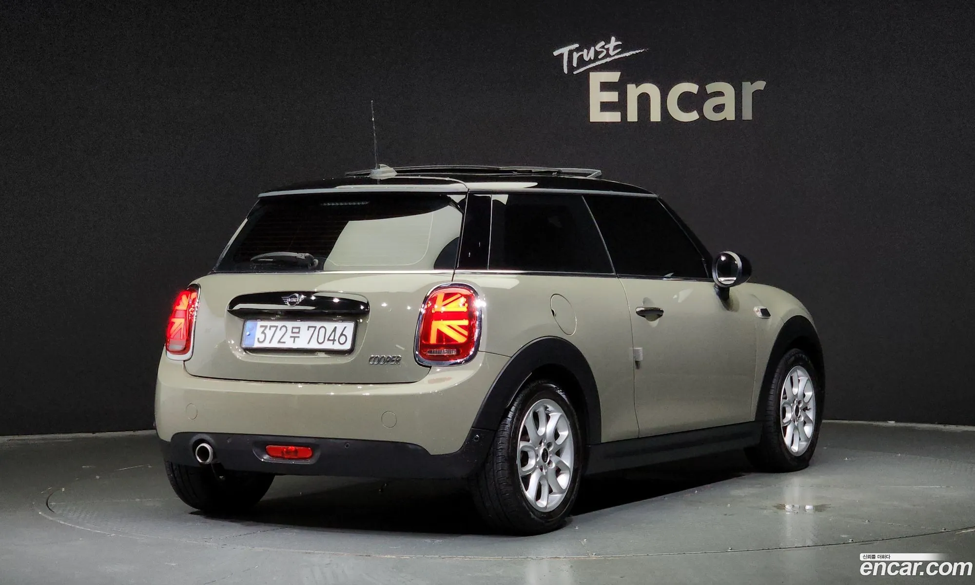 Mini Cooper High 3Rd Generation - фотография 689832