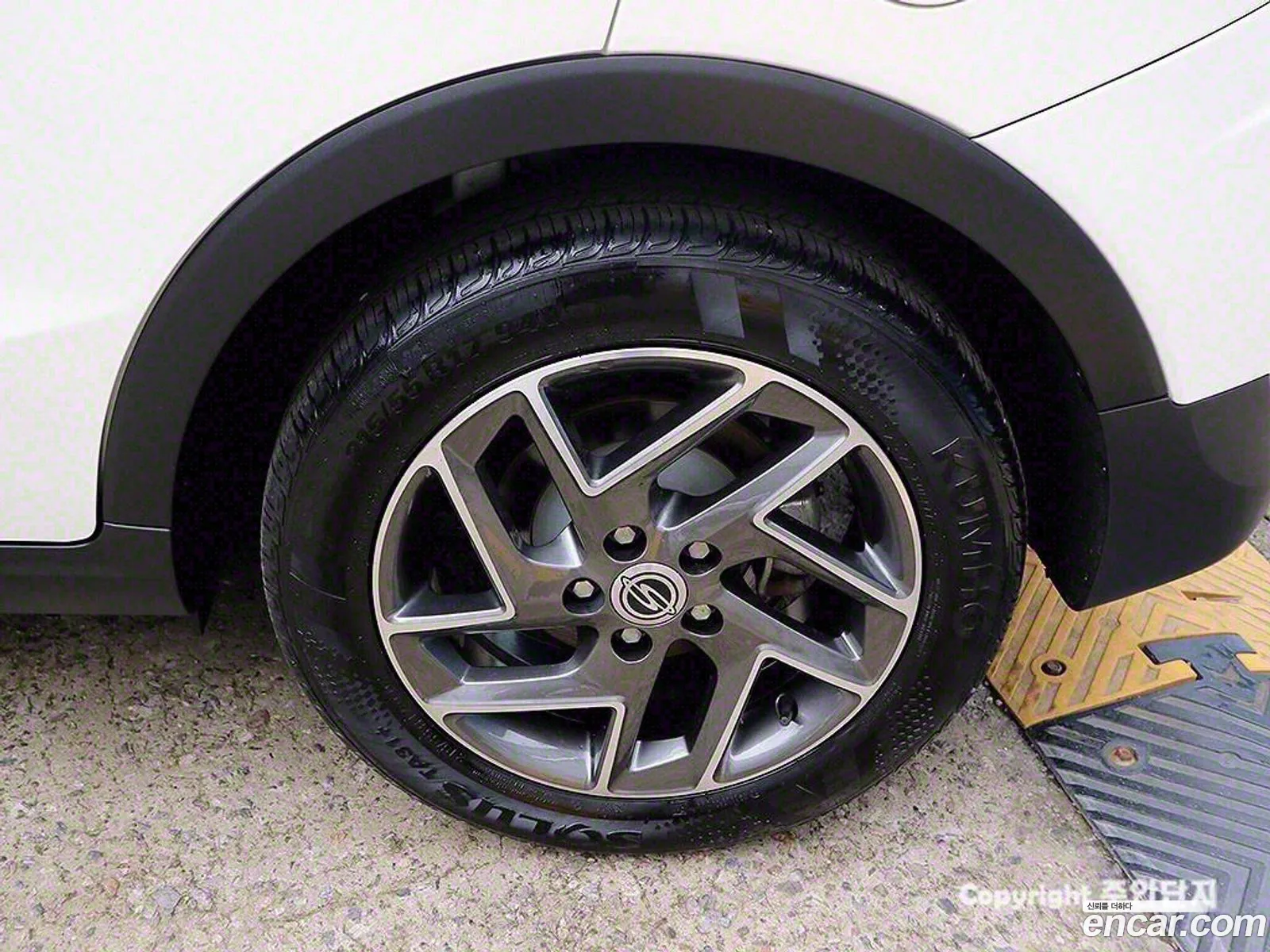 Kg Mobility Ssangyong Very New Tivoli Gasoline 15 2Wd V3 - фотография 4643202