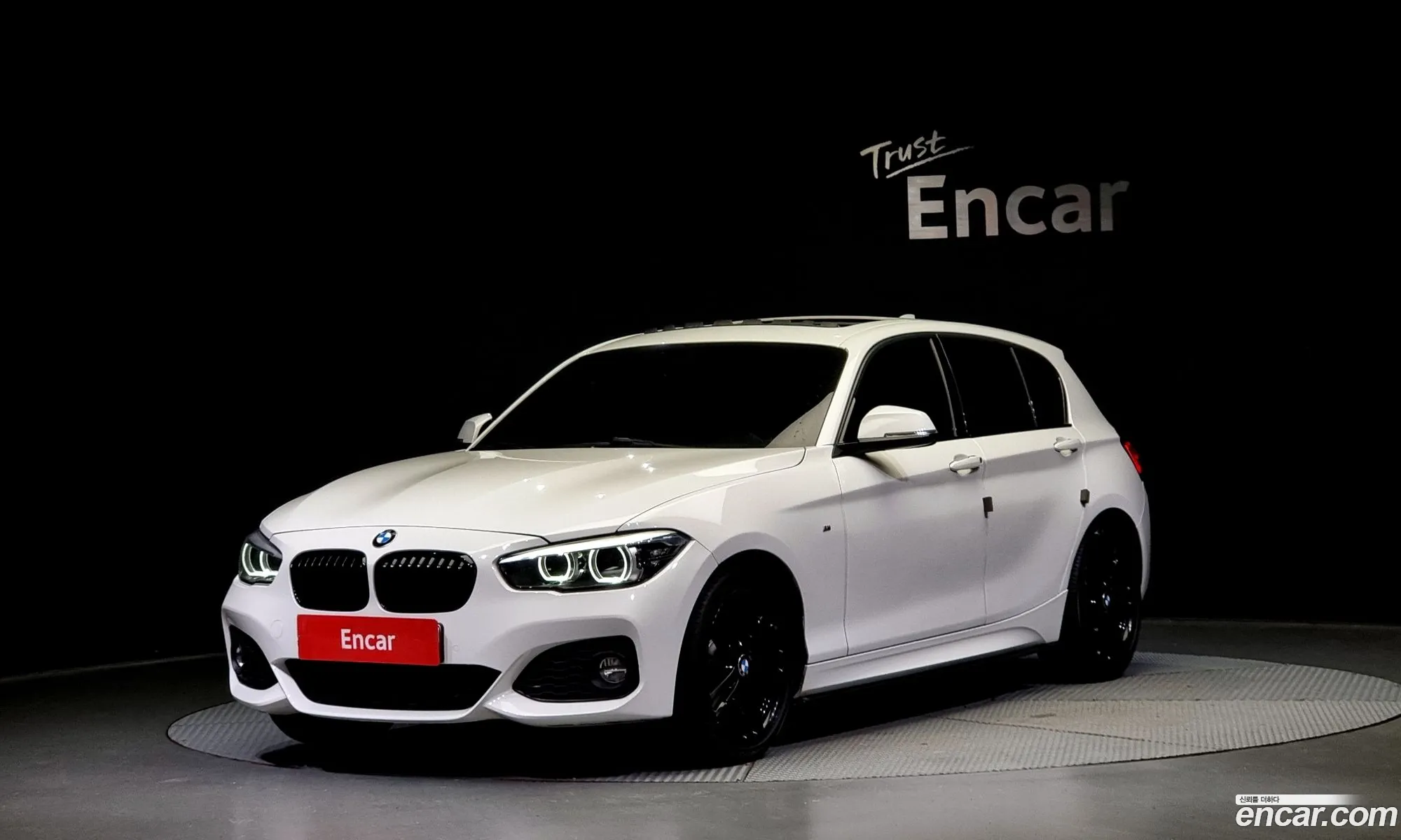BMW 1 Series F20 118D M Sports Shadow 5-Door - фотография 12612172
