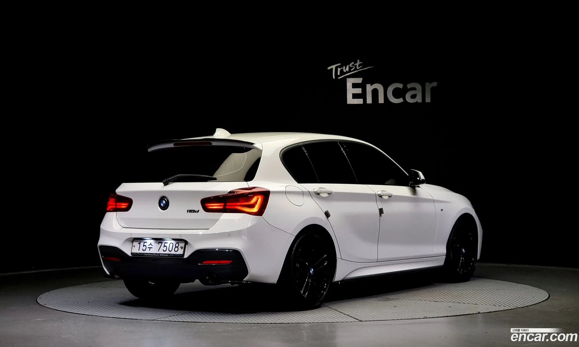BMW 1 Series F20 118D M Sports Shadow 5-Door - фотография 12612173