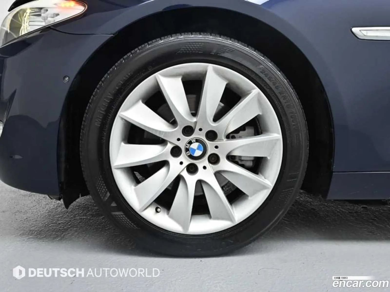 BMW 5 Series F10 528I - фотография 14084948