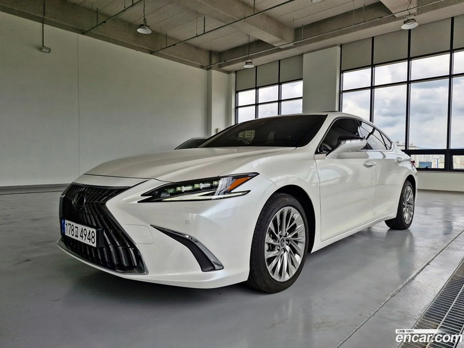 Lexus Es300H 7Th Generation Executive - фотография 6353473