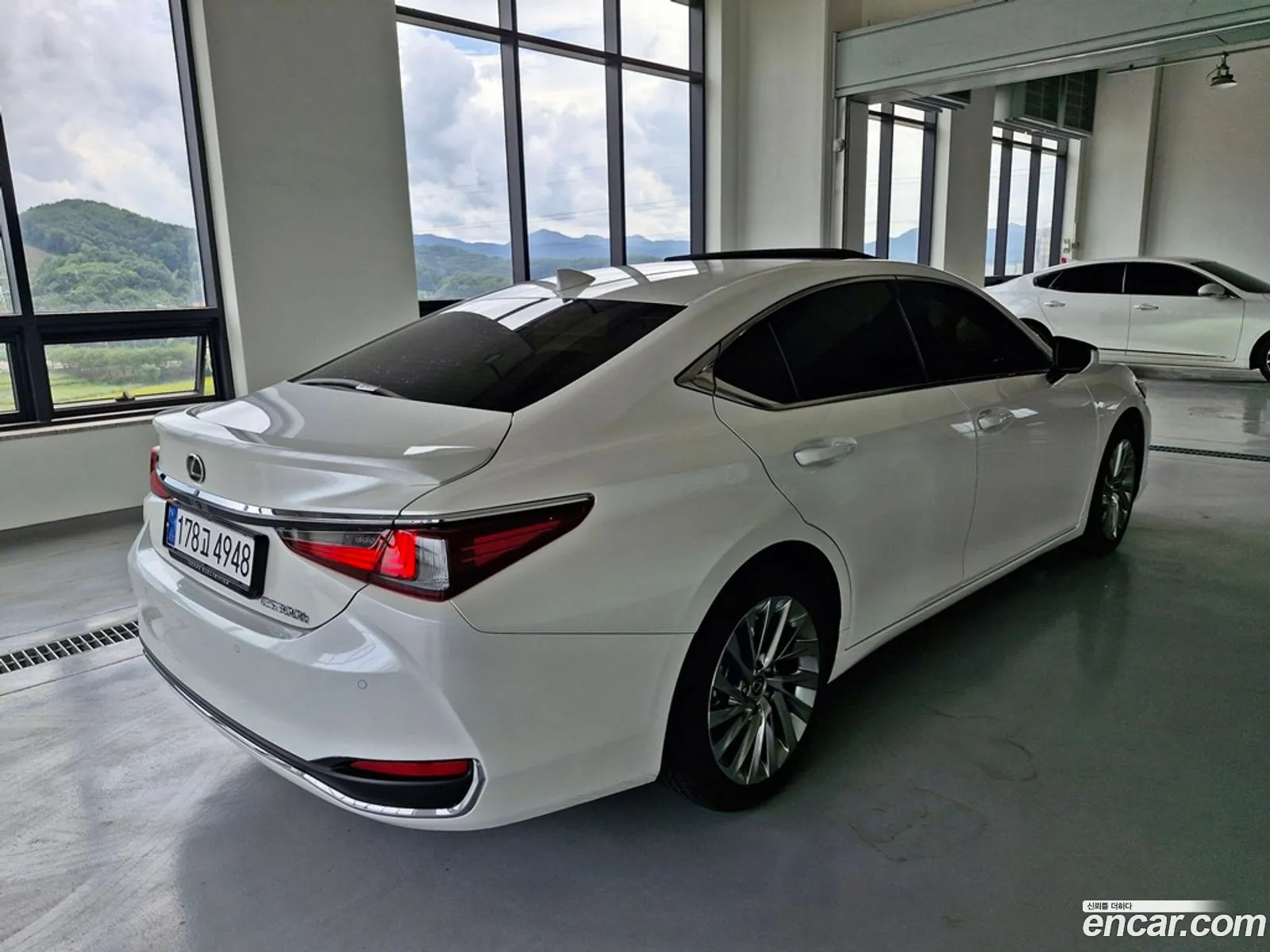 Lexus Es300H 7Th Generation Executive - фотография 6353476