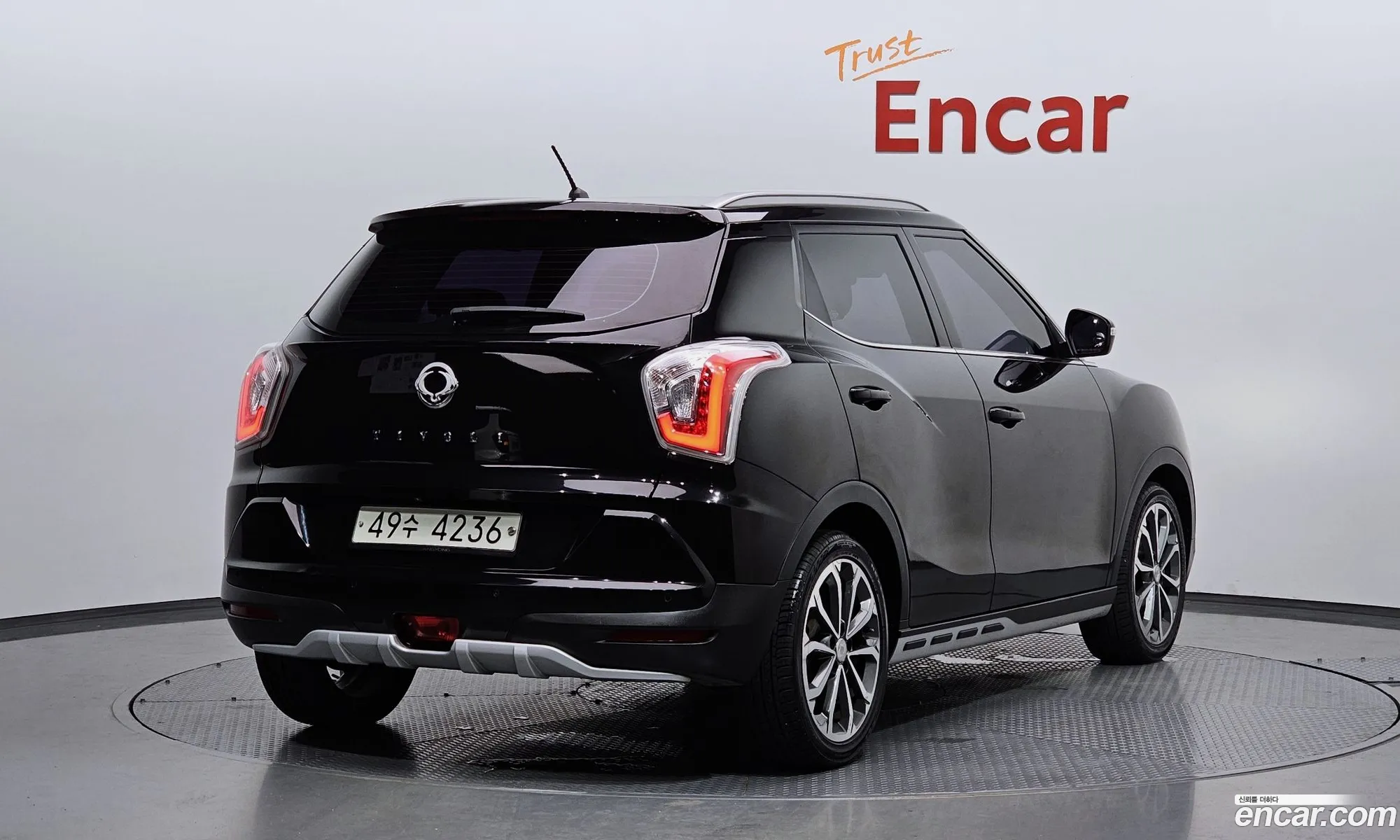 Kg Mobility Ssangyong Tivoli Vx 2Wd - фотография 4275237