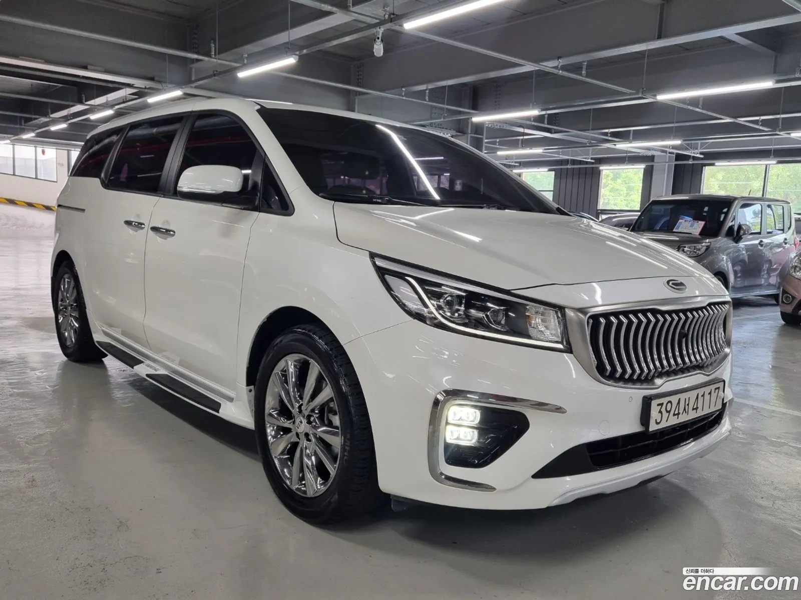 Kia The New Carnival 9-Seater Luxury - фотография 12551312