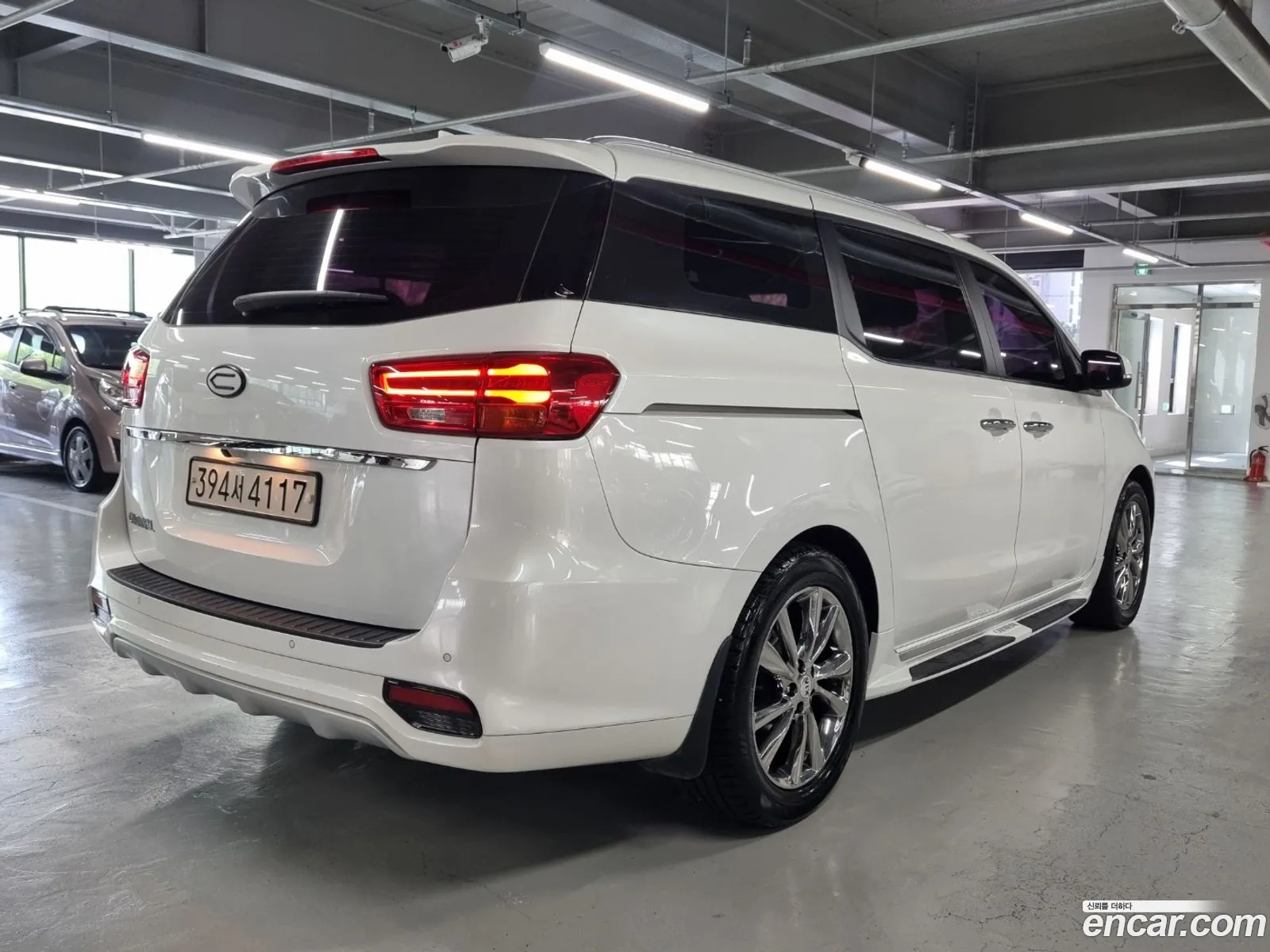 Kia The New Carnival 9-Seater Luxury - фотография 12551315
