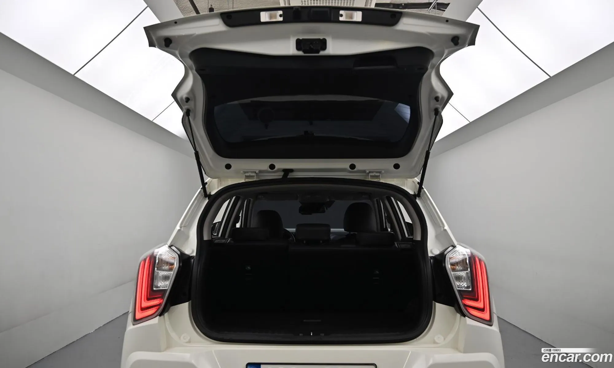 Kg Mobility Ssangyong Very New Tivoli Gasoline 15 2Wd V3 - фотография 4573035