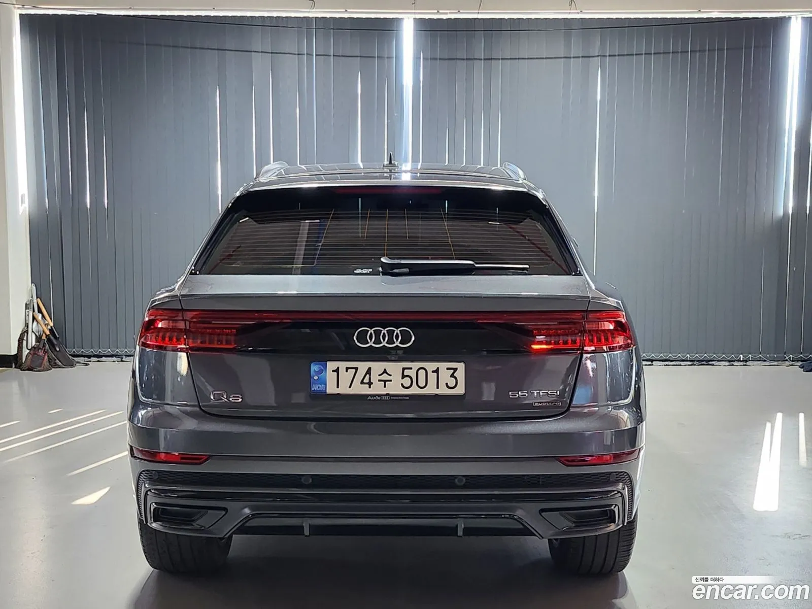 Audi Q8 4M 55 Tfsi Quattro Premium - фотография 12702981