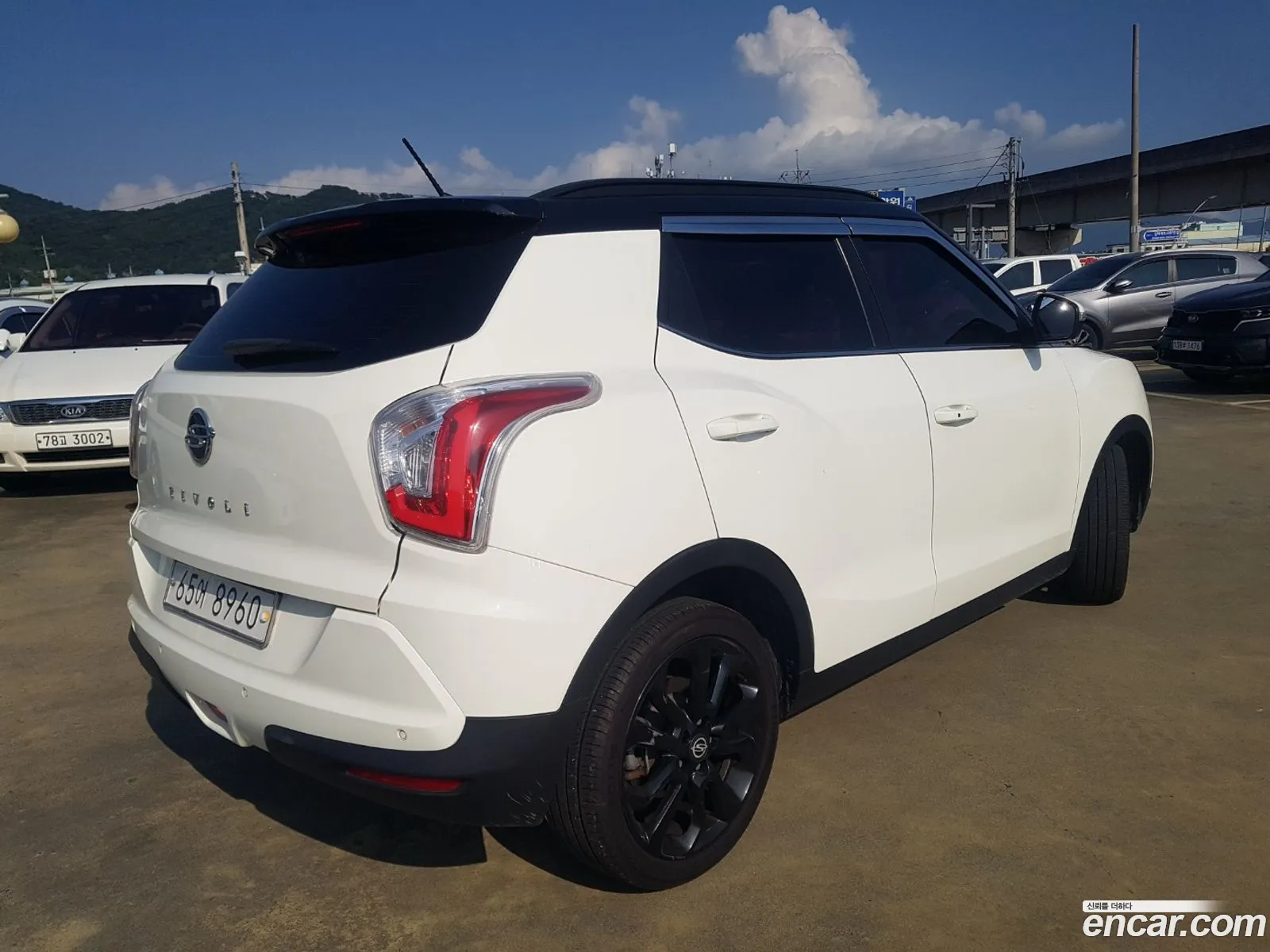 Kg Mobility Ssangyong Tivoli Lx 2Wd Luxury Model - фотография 4616608