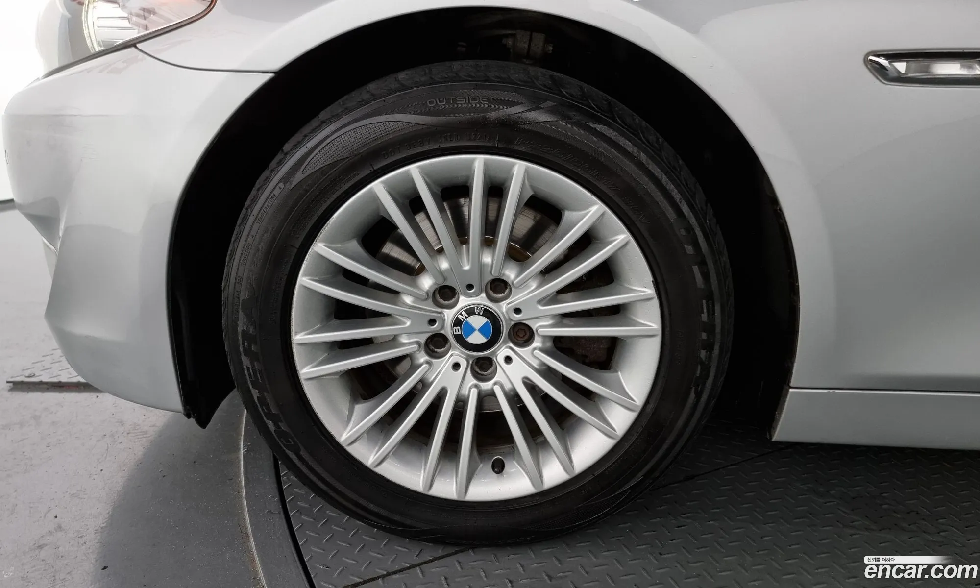 BMW 5 Series F10 520D - фотография 11833574