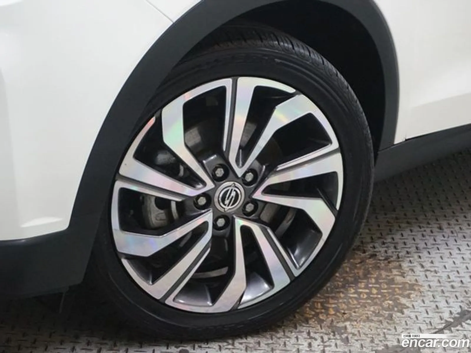 Kg Mobility Ssangyong Very New Tivoli Gasoline 15 2Wd V3 - фотография 4573023