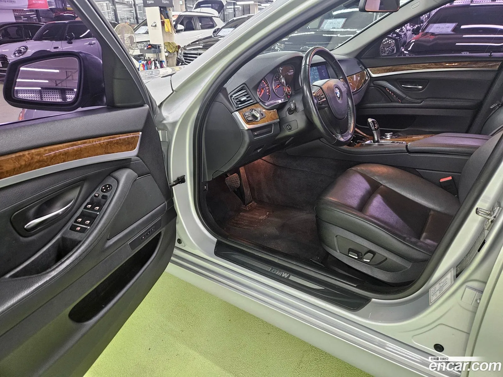 BMW 5 Series F10 523I - фотография 148092