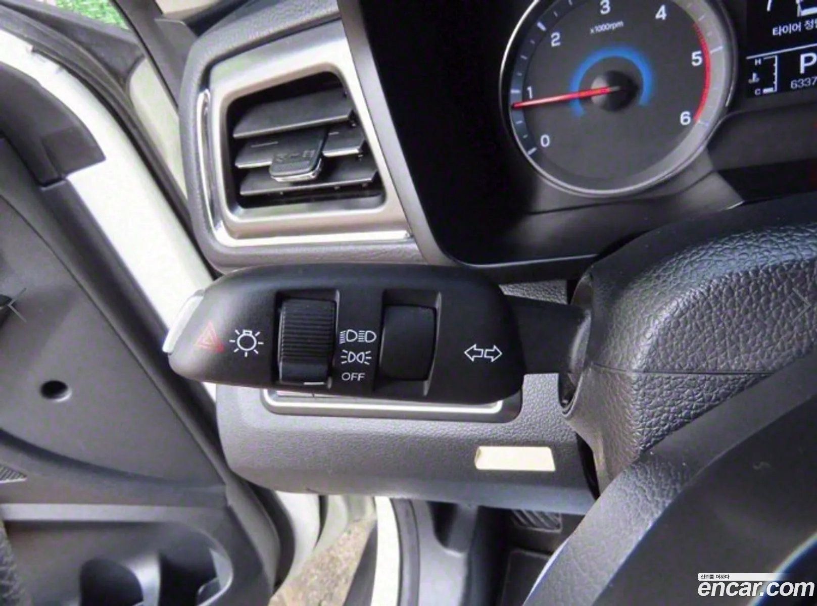 Kg Mobility Ssangyong Very New Tivoli Diesel 16 2Wd V1 - фотография 4617251