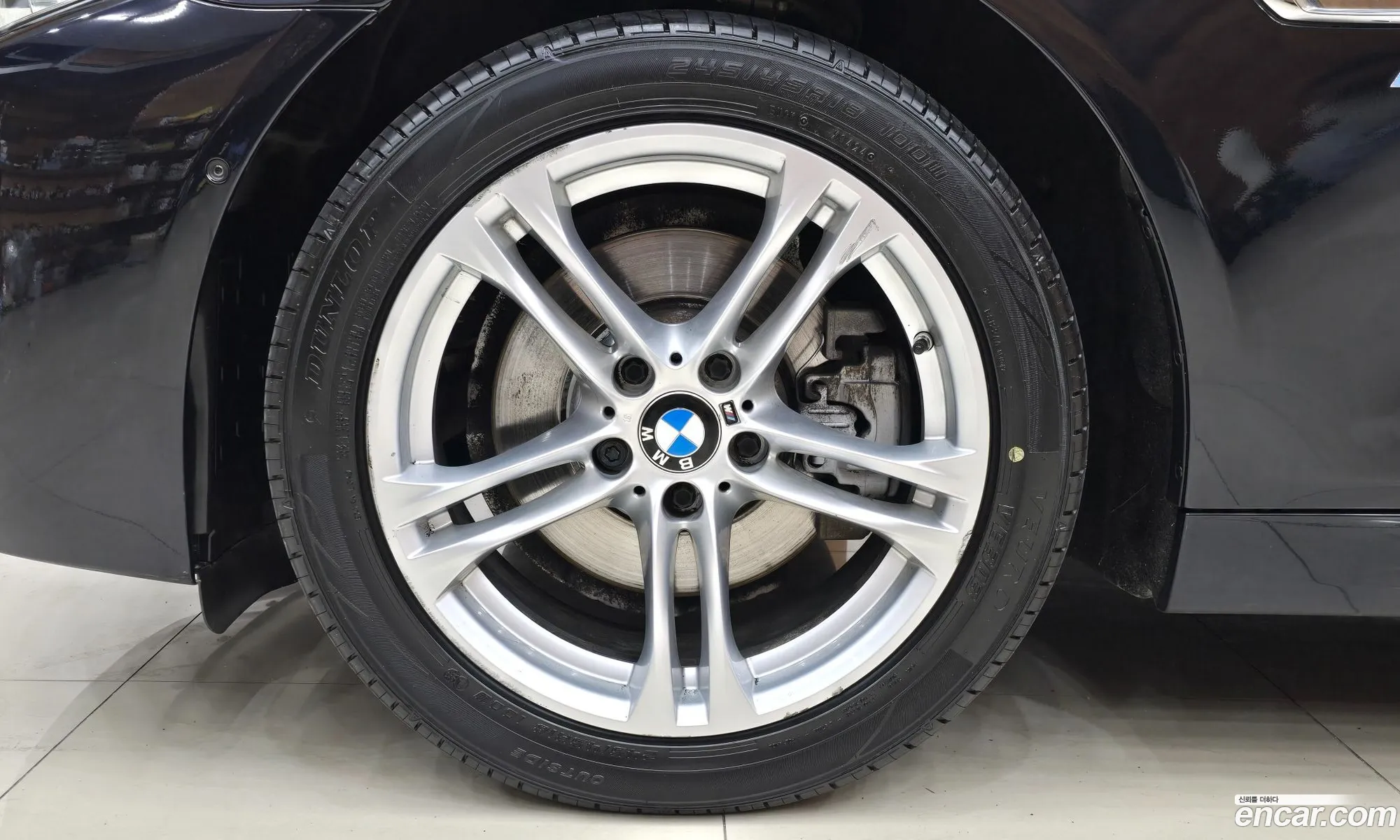 BMW 5 Series F10 520D xDrive M Aerodynamics - фотография 11572545